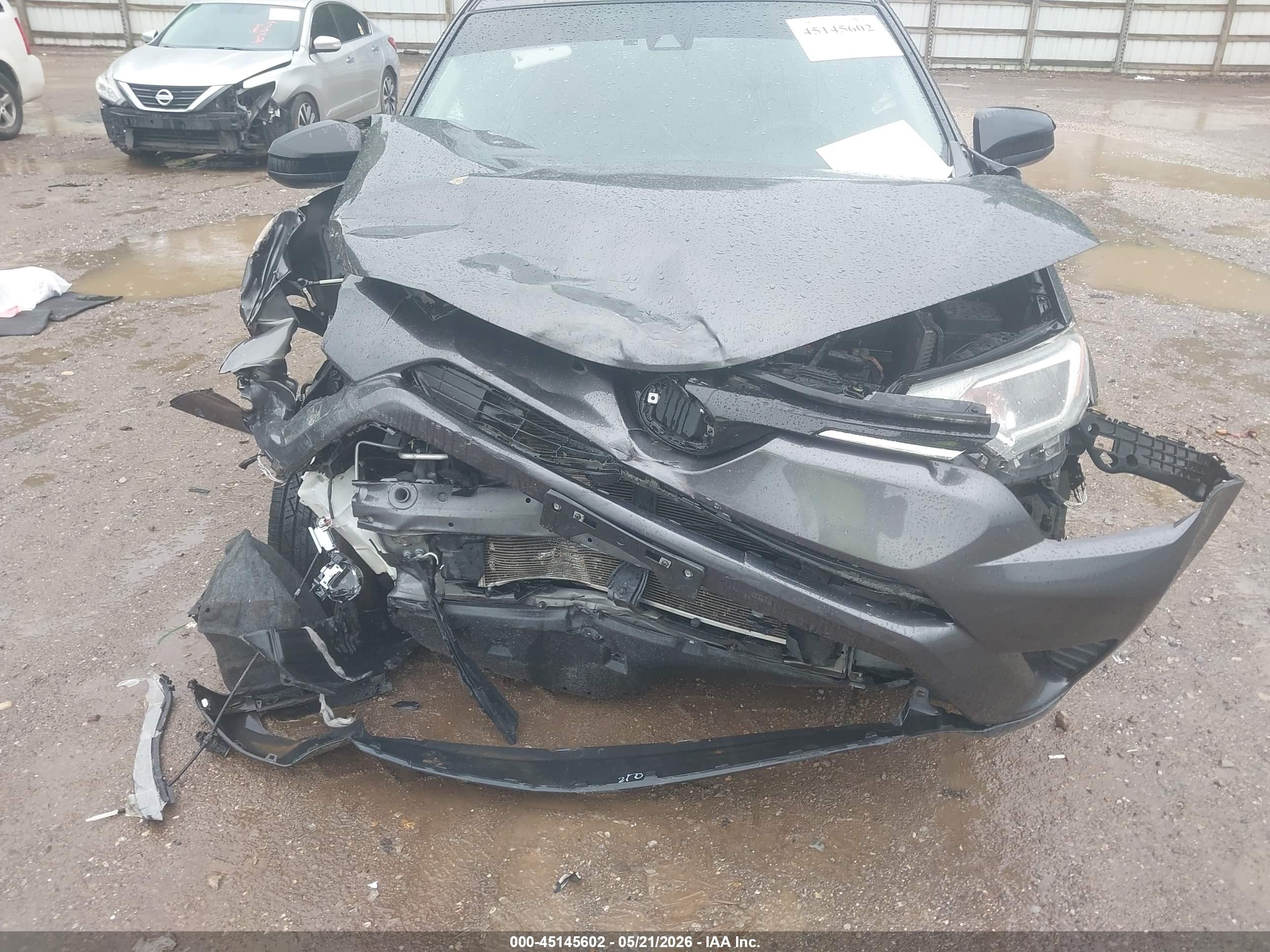 2018 Toyota Rav4 Le Gray vin: JTMBFREV4JJ232144