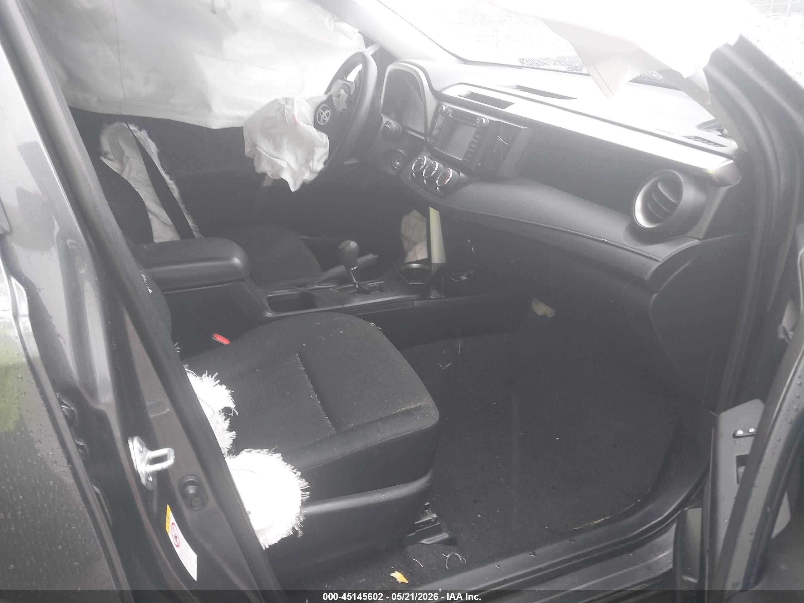 2018 Toyota Rav4 Le Gray vin: JTMBFREV4JJ232144