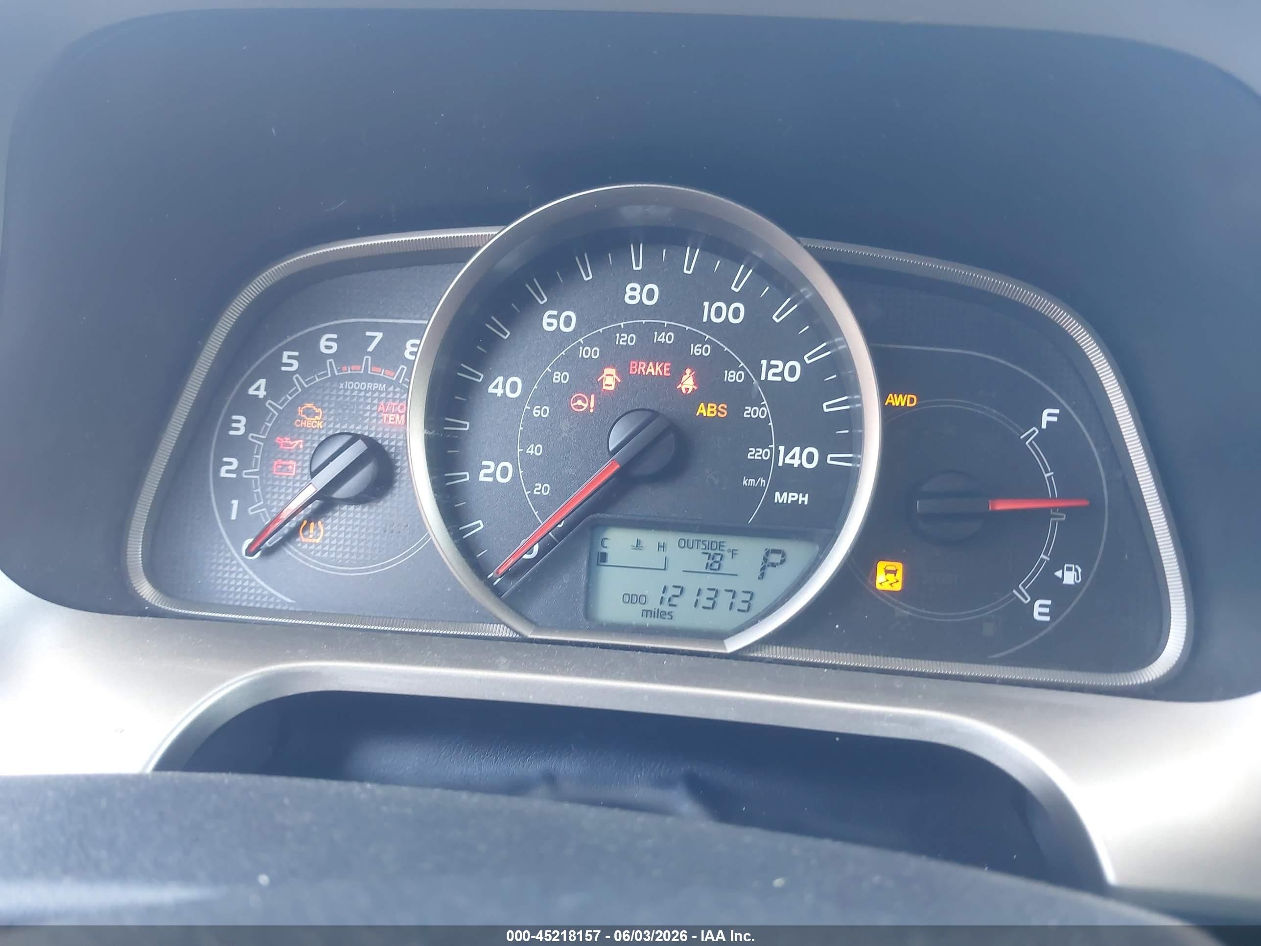 2013 Toyota Rav4 Le Silver vin: JTMBFREV5D5004733