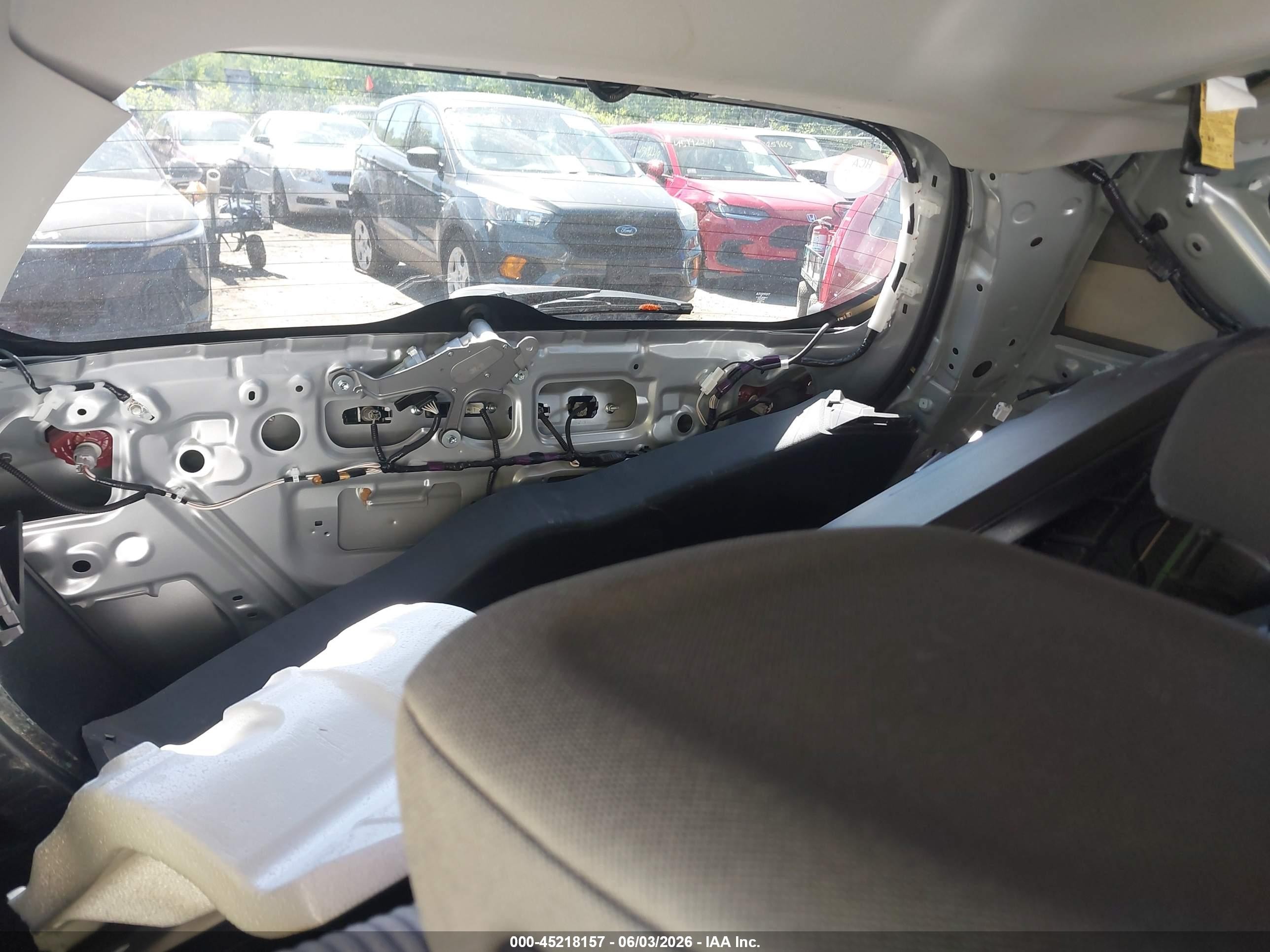 2013 Toyota Rav4 Le Silver vin: JTMBFREV5D5004733