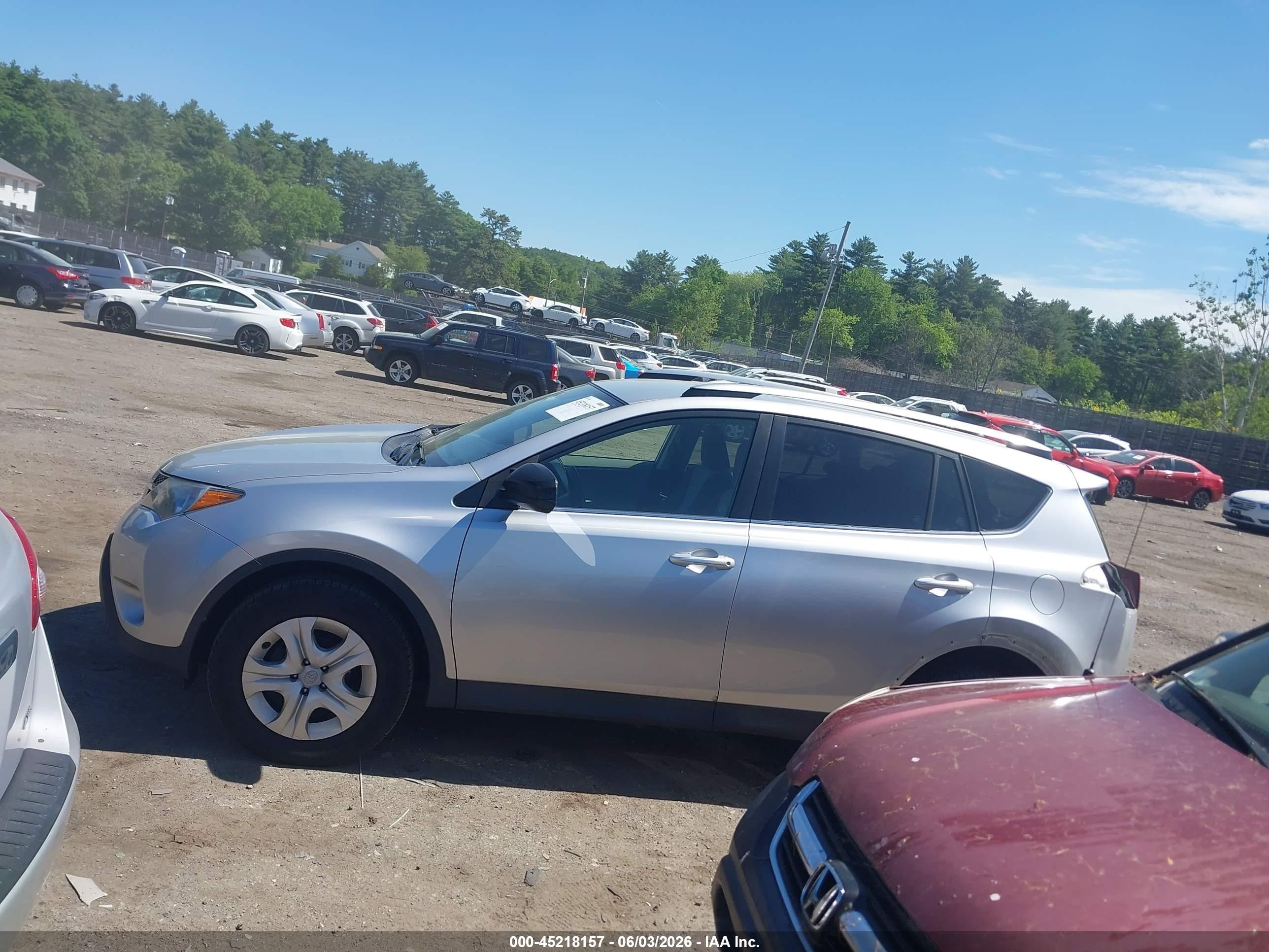 2013 Toyota Rav4 Le Silver vin: JTMBFREV5D5004733