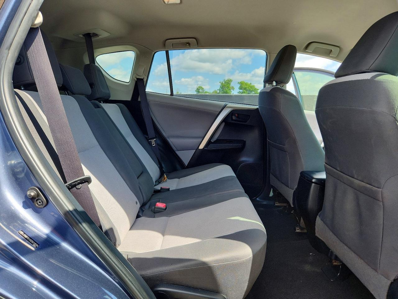 2013 Toyota Rav4 Le Blue vin: JTMBFREV5D5018096
