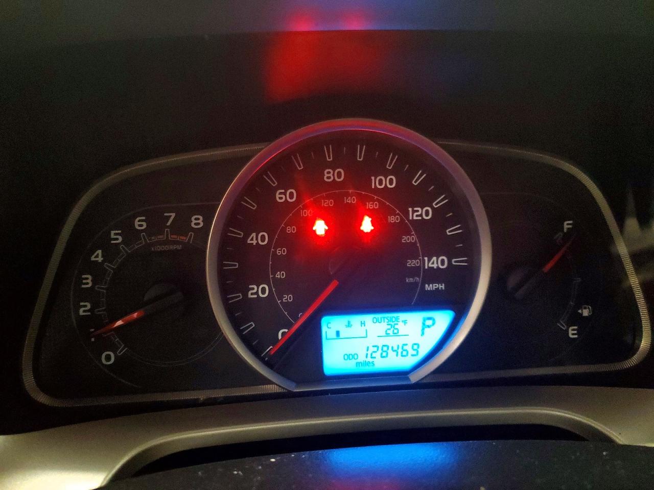 2013 Toyota Rav4 Le Gray vin: JTMBFREV5DD024678