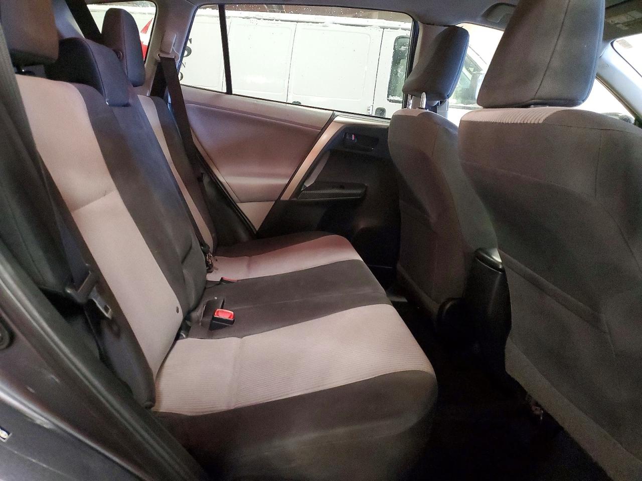 2013 Toyota Rav4 Le Gray vin: JTMBFREV5DD024678