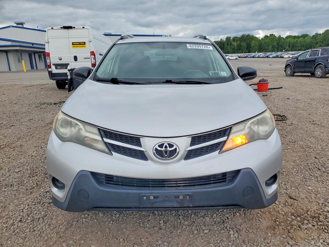 2014 Toyota Rav4 Le Серебряный vin: JTMBFREV5EJ004742