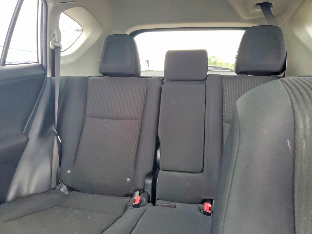 2014 Toyota Rav4 Le Серебряный vin: JTMBFREV5EJ004742