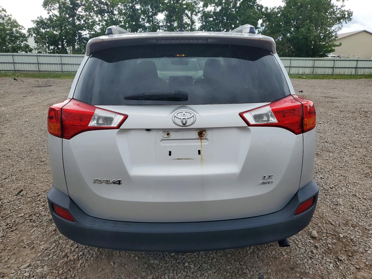 2014 Toyota Rav4 Le Серебряный vin: JTMBFREV5EJ004742