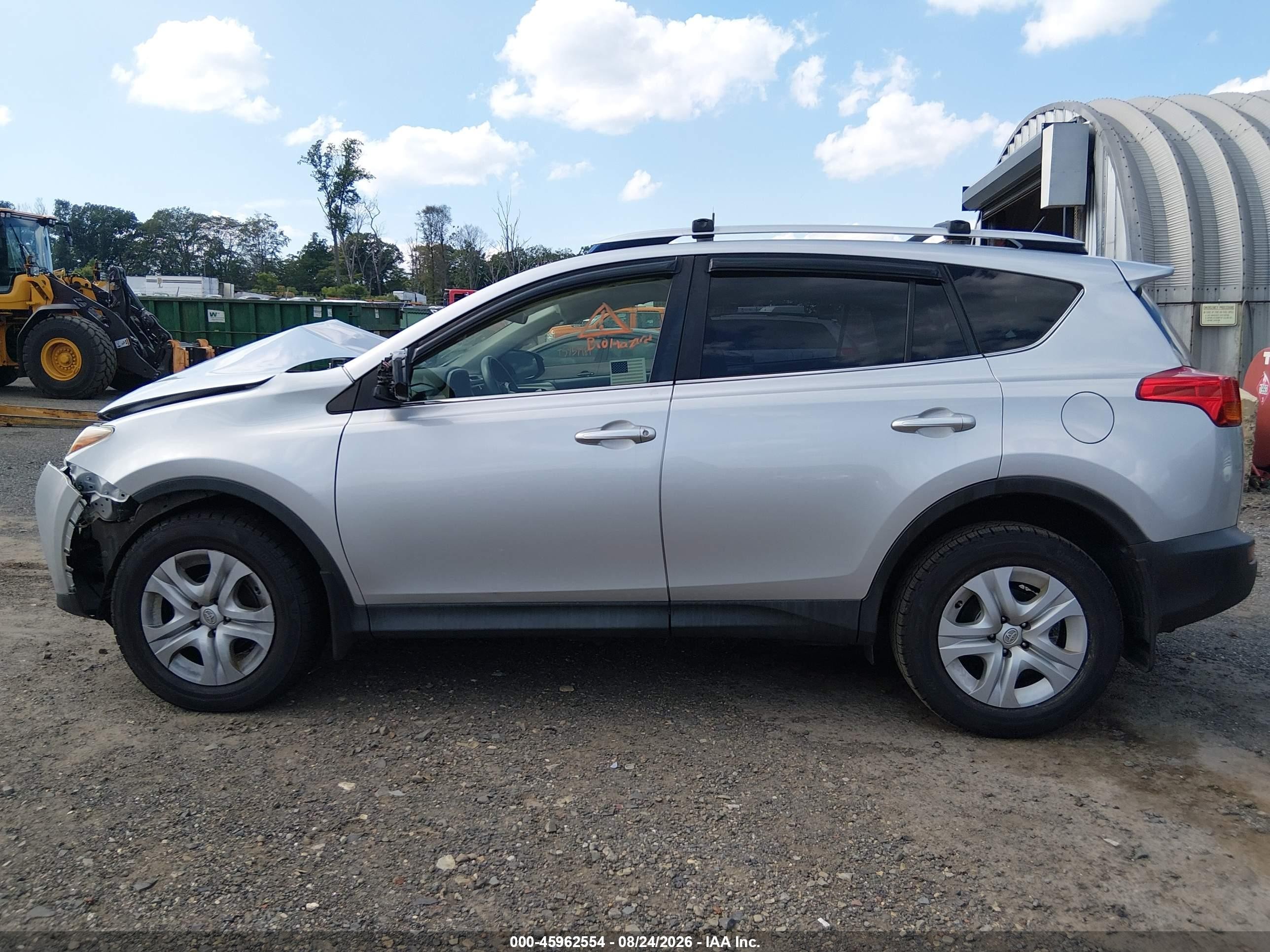 2015 Toyota Rav4 Le Серебряный vin: JTMBFREV5FD112178