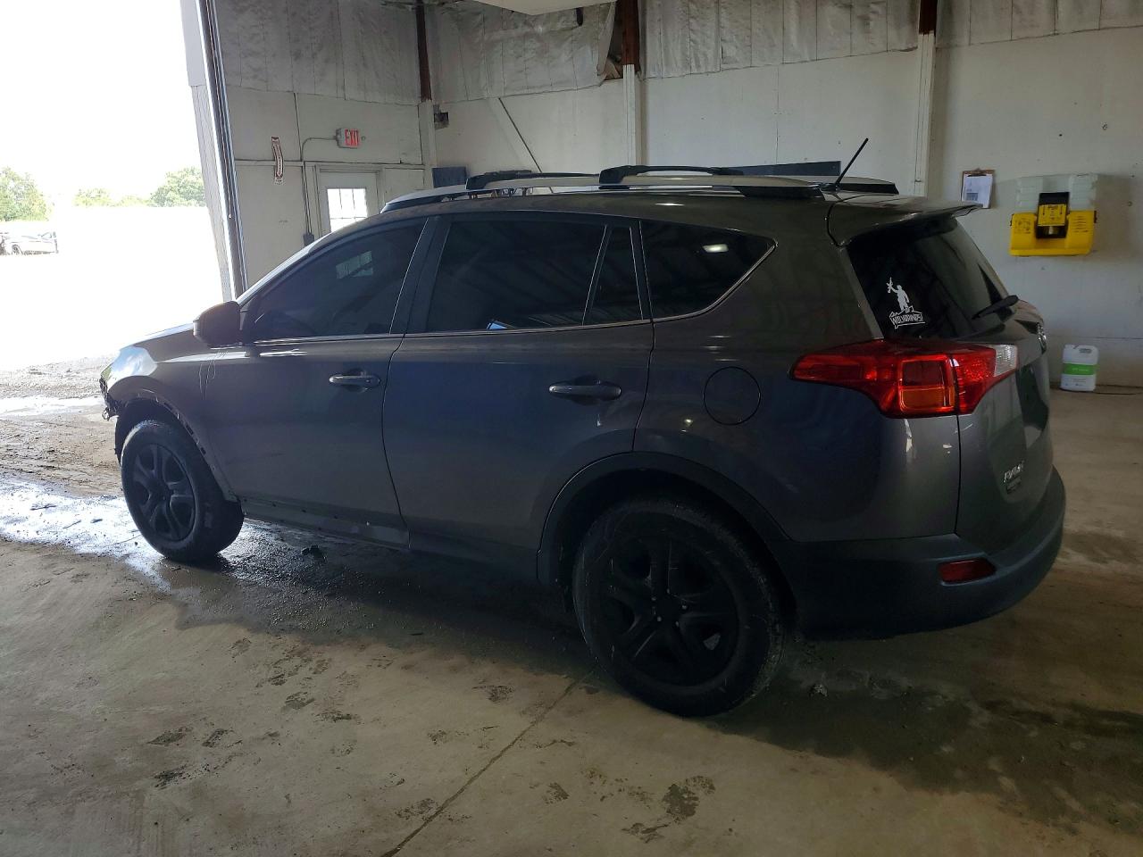 2015 Toyota Rav4 Le Tan vin: JTMBFREV5FD120295