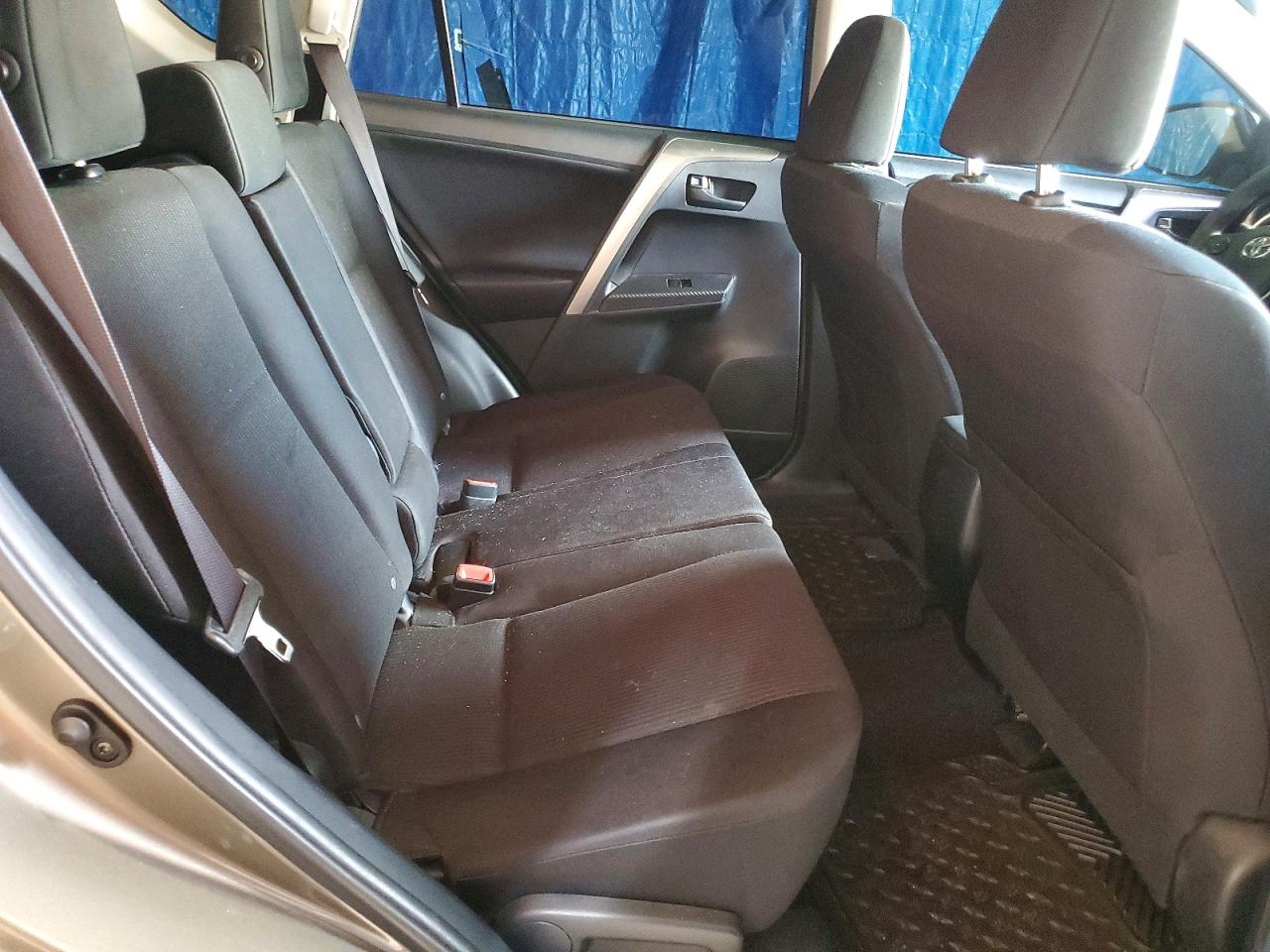 2015 Toyota Rav4 Le Tan vin: JTMBFREV5FD120295
