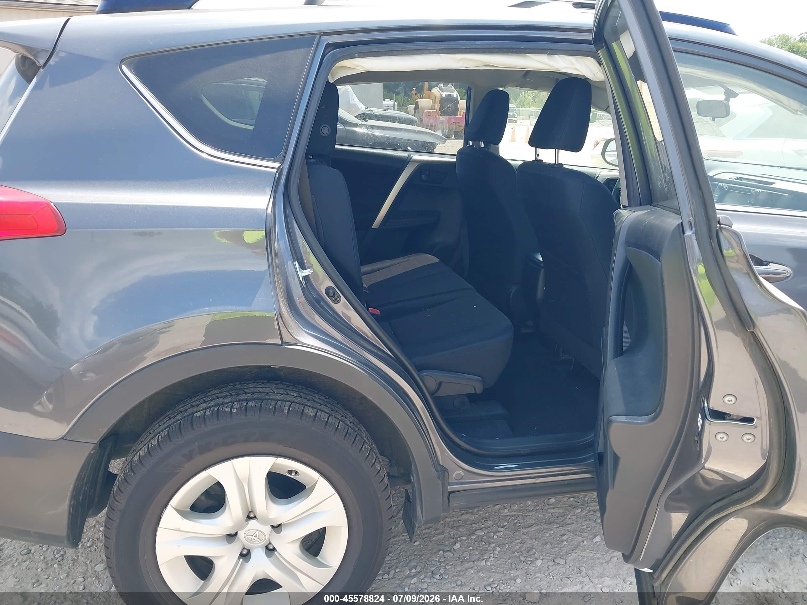 2015 Toyota Rav4 Le Серый vin: JTMBFREV5FD143897