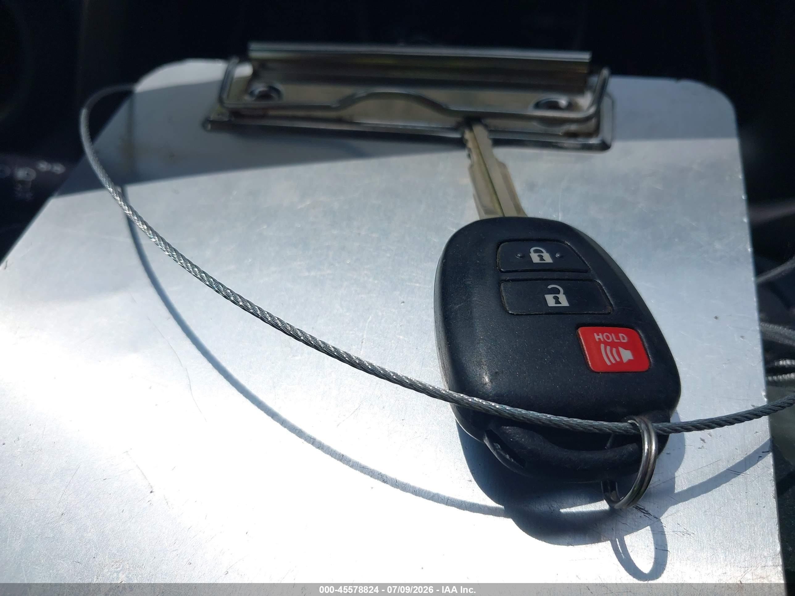 2015 Toyota Rav4 Le Серый vin: JTMBFREV5FD143897