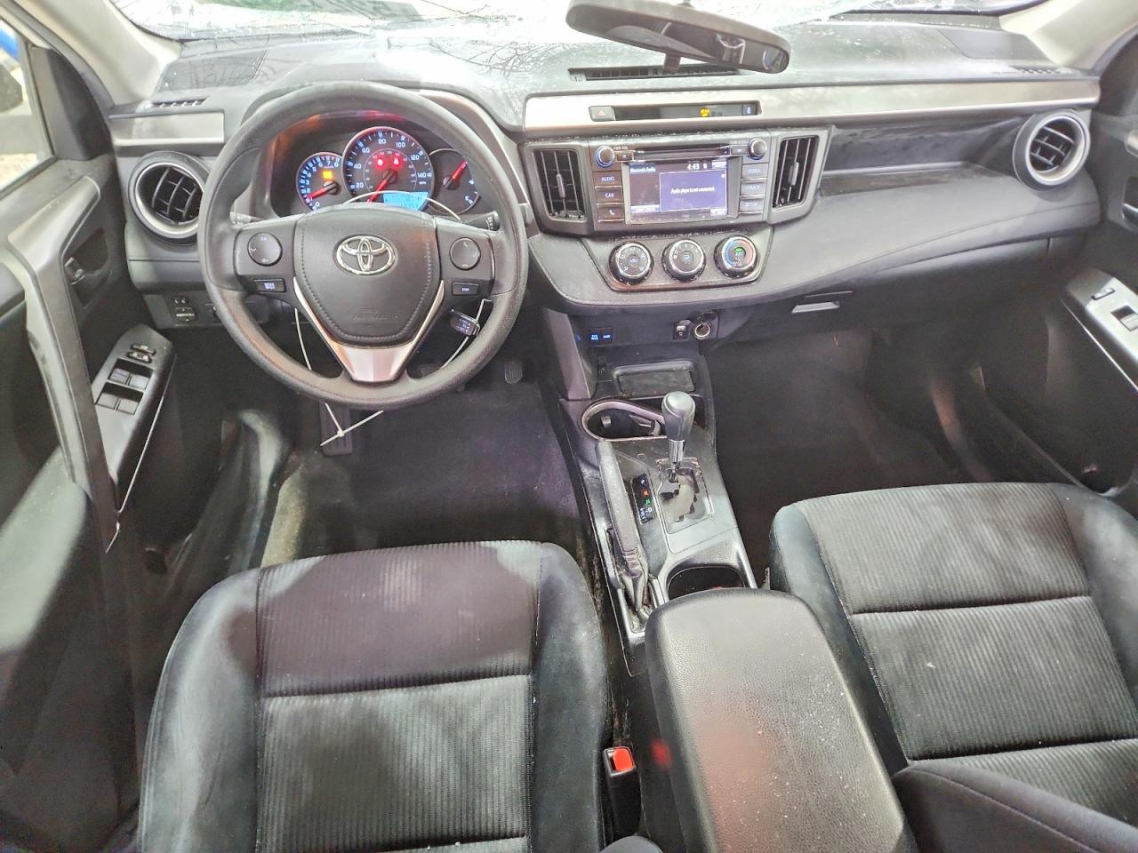 2016 Toyota Rav4 Le White vin: JTMBFREV5GD190297