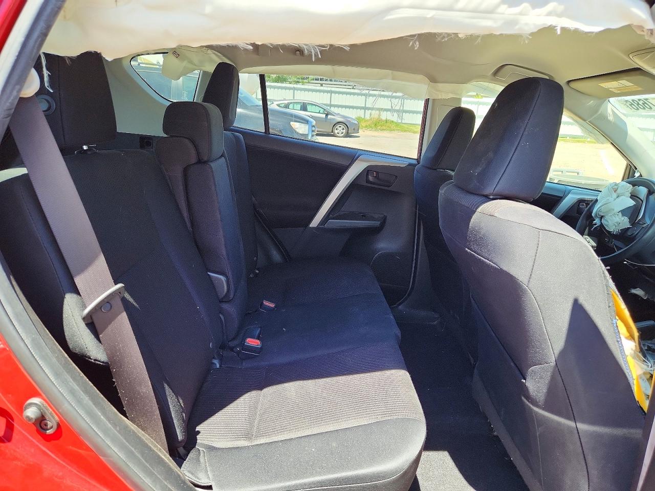 2016 Toyota Rav4 Le Красный vin: JTMBFREV5GJ068265