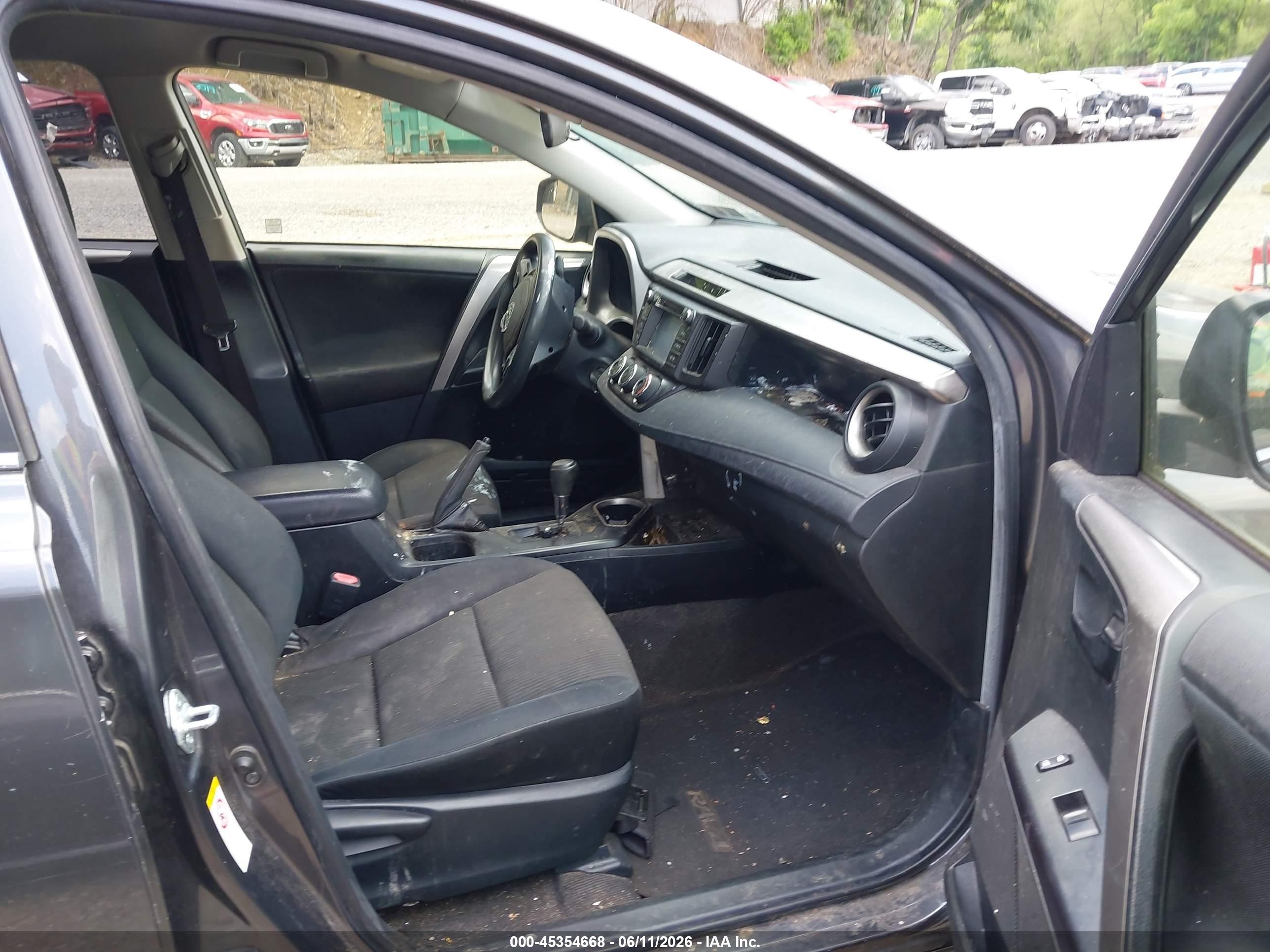 2016 Toyota Rav4 Le Серый vin: JTMBFREV5GJ092114