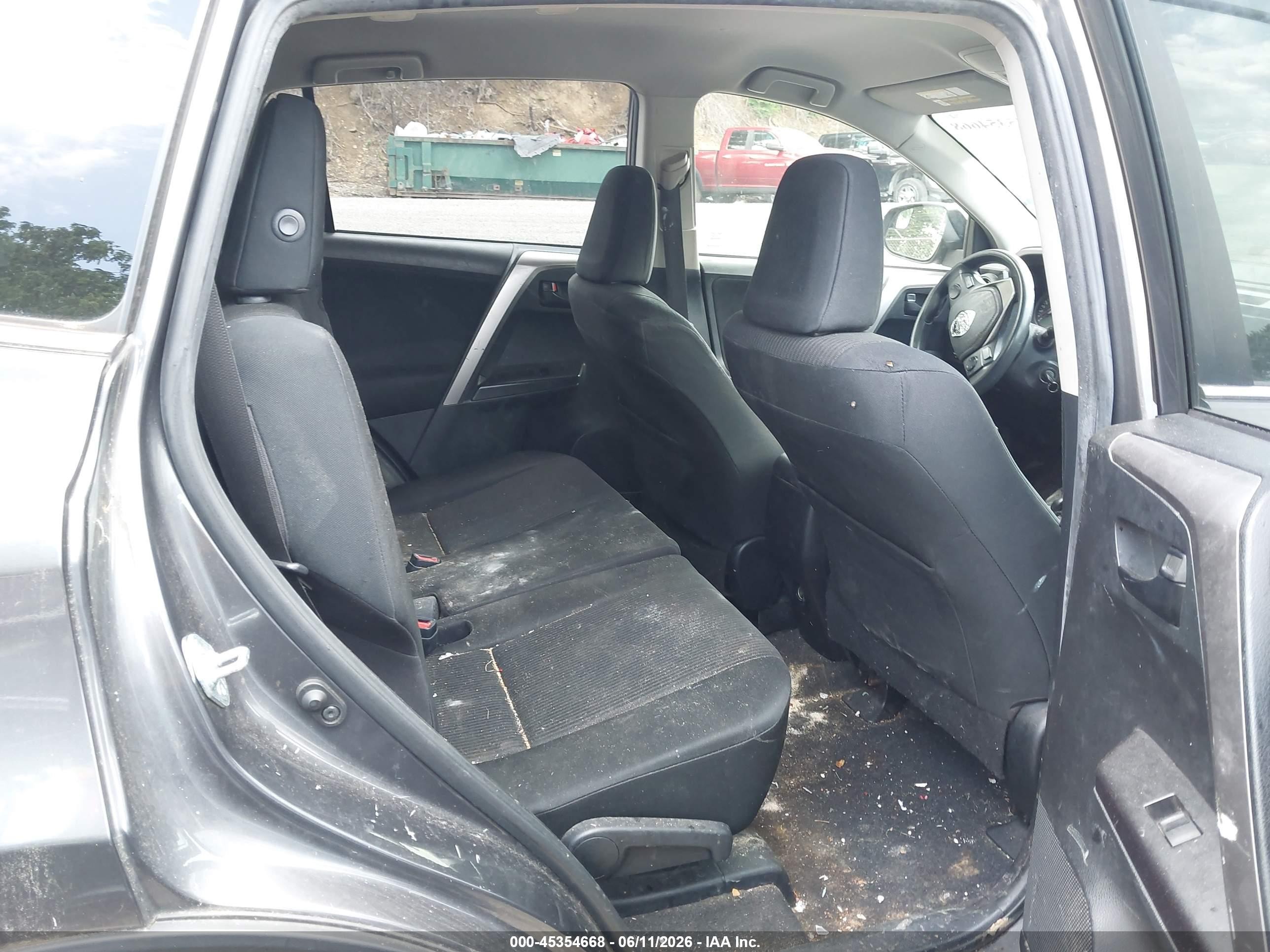 2016 Toyota Rav4 Le Серый vin: JTMBFREV5GJ092114