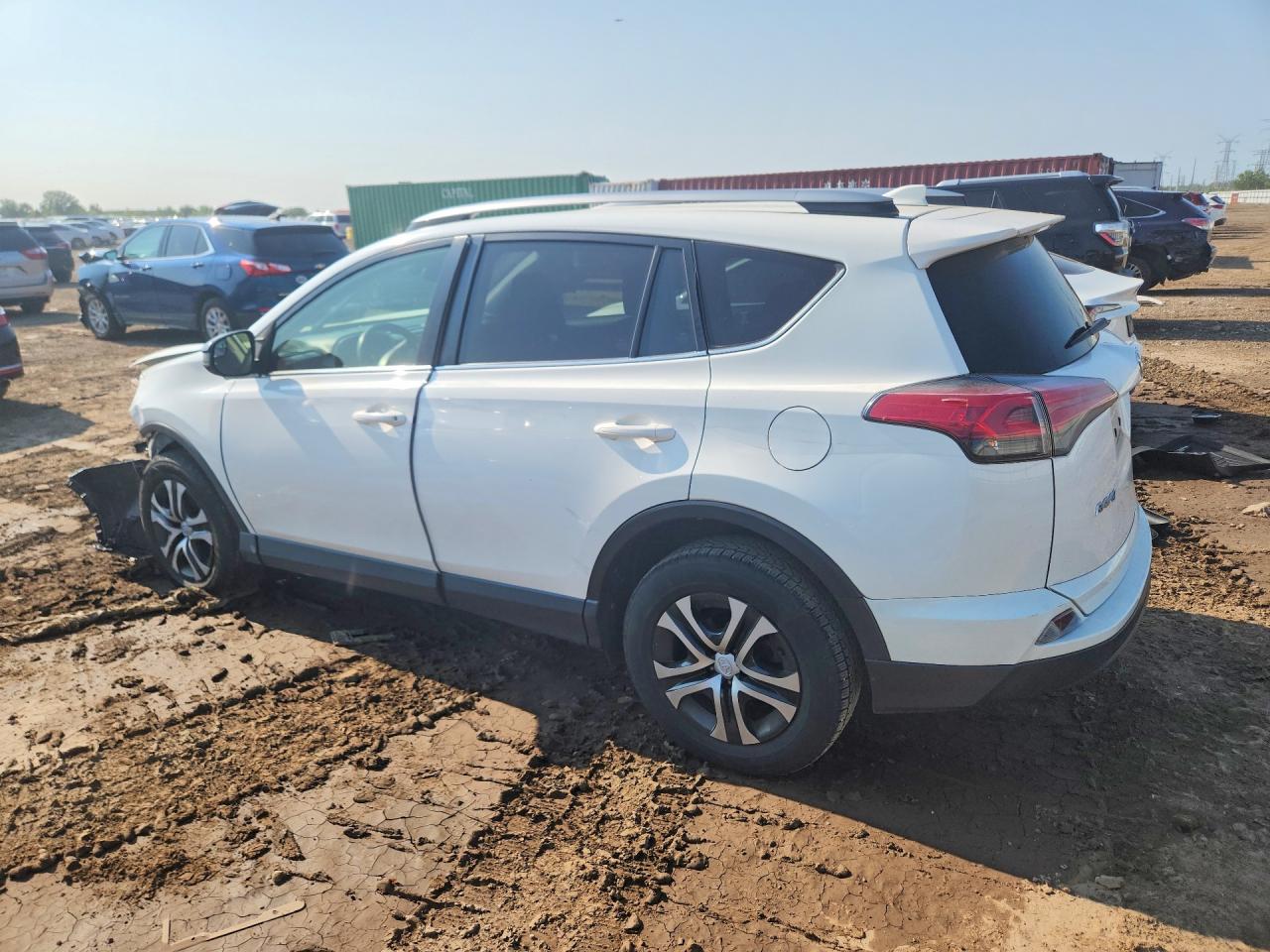 2017 Toyota Rav4 Le Белый vin: JTMBFREV5HJ107132