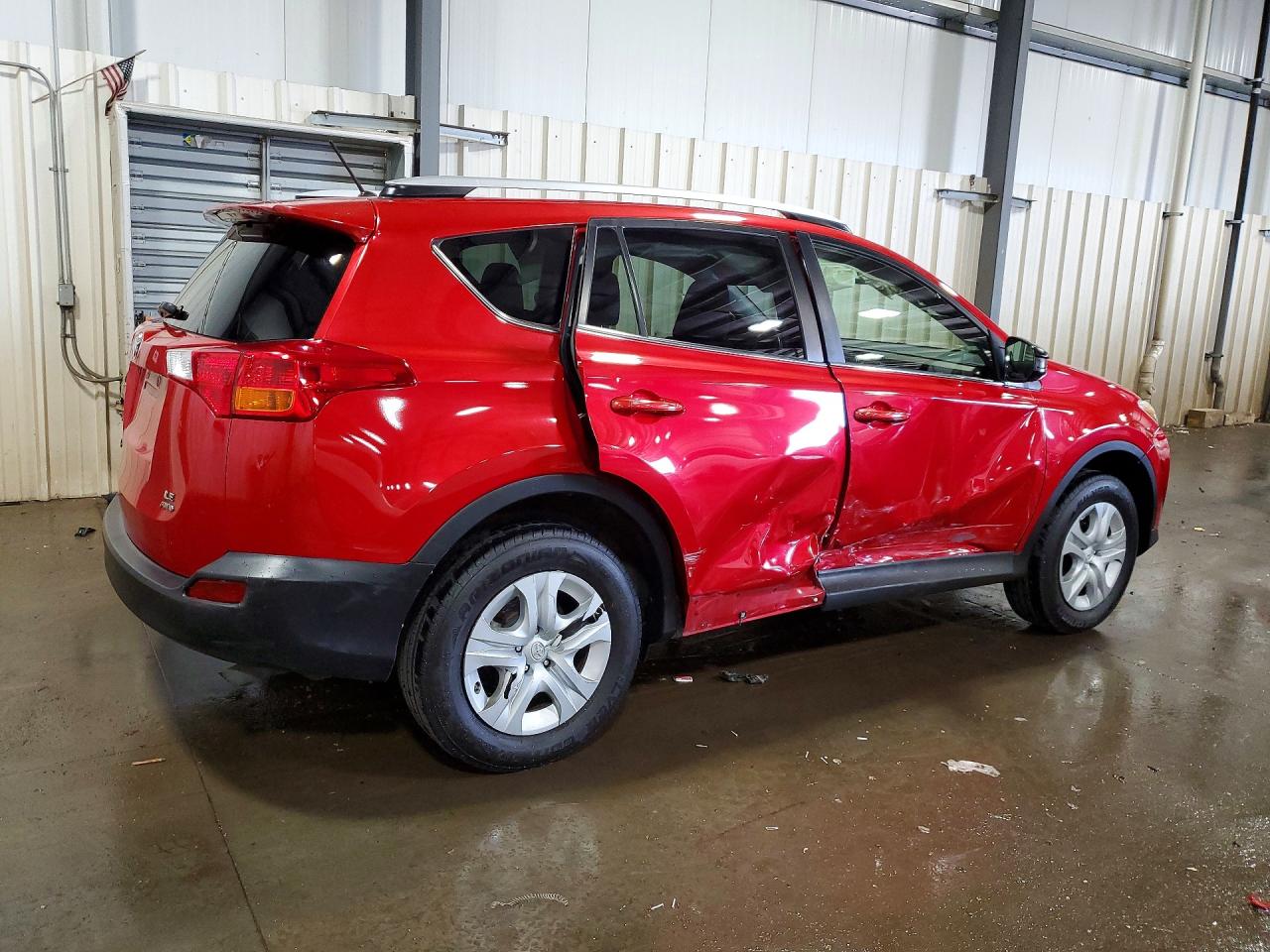 2013 Toyota Rav4 Le Red vin: JTMBFREV6D5022139