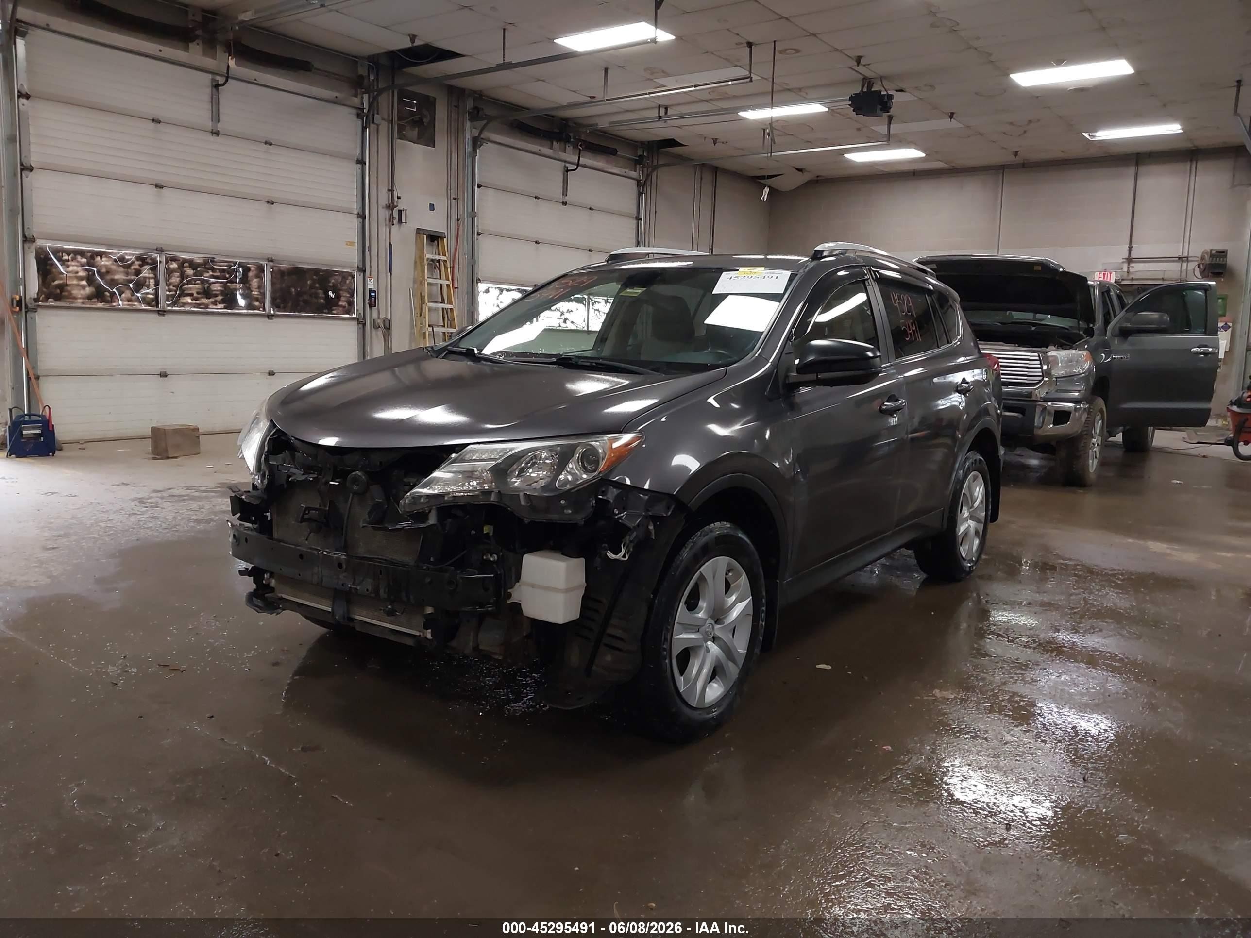 2013 Toyota Rav4 Le Серебряный vin: JTMBFREV6D5026563