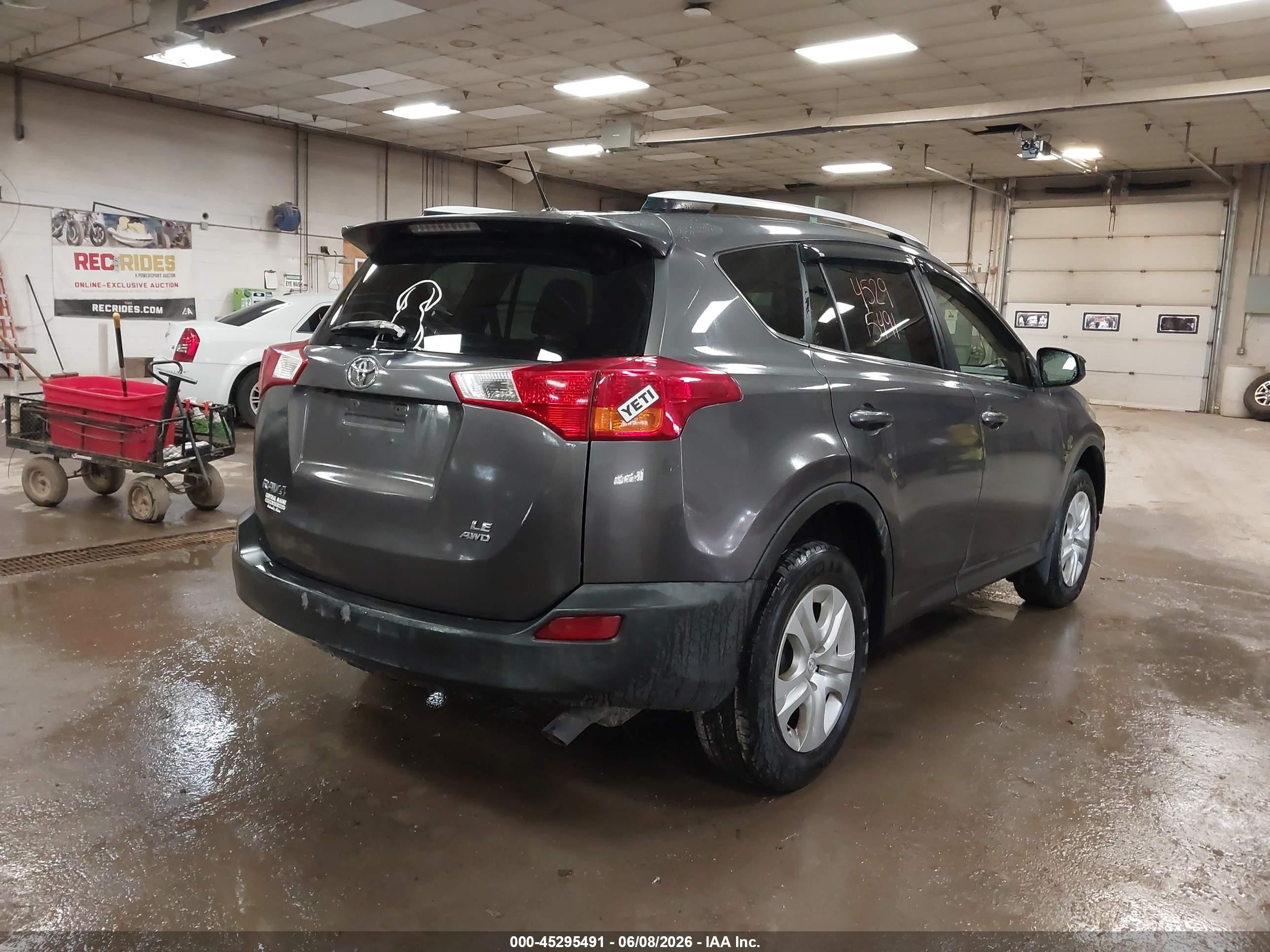 2013 Toyota Rav4 Le Серебряный vin: JTMBFREV6D5026563