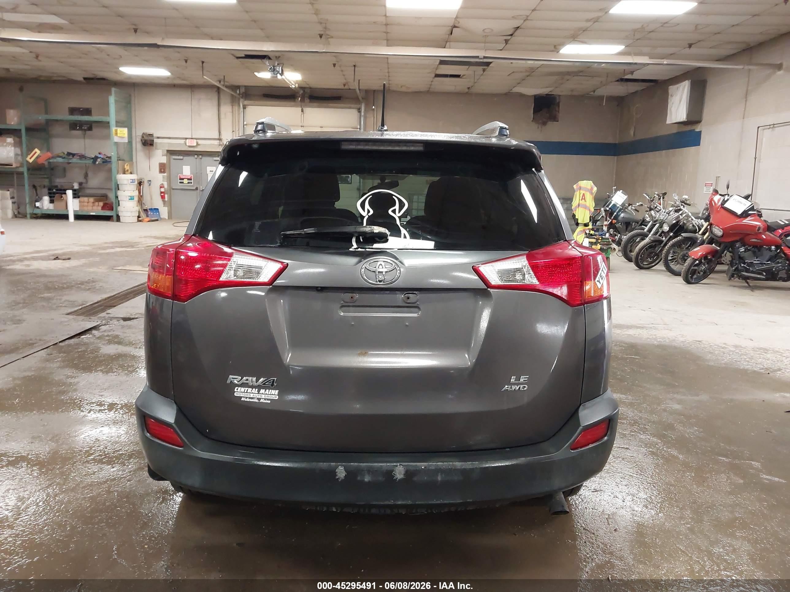 2013 Toyota Rav4 Le Серебряный vin: JTMBFREV6D5026563