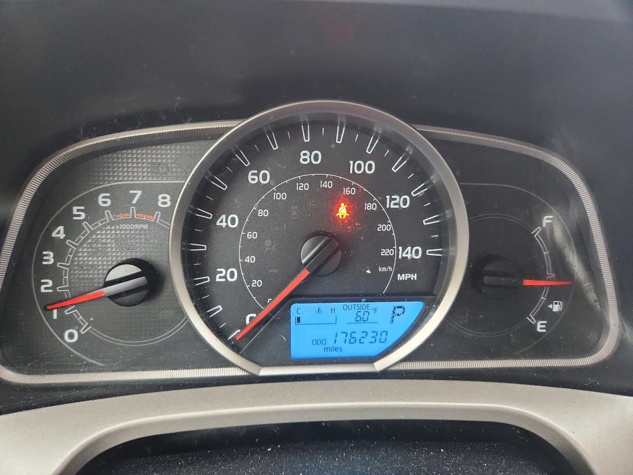 2014 Toyota Rav4 Le Blue vin: JTMBFREV6ED091307