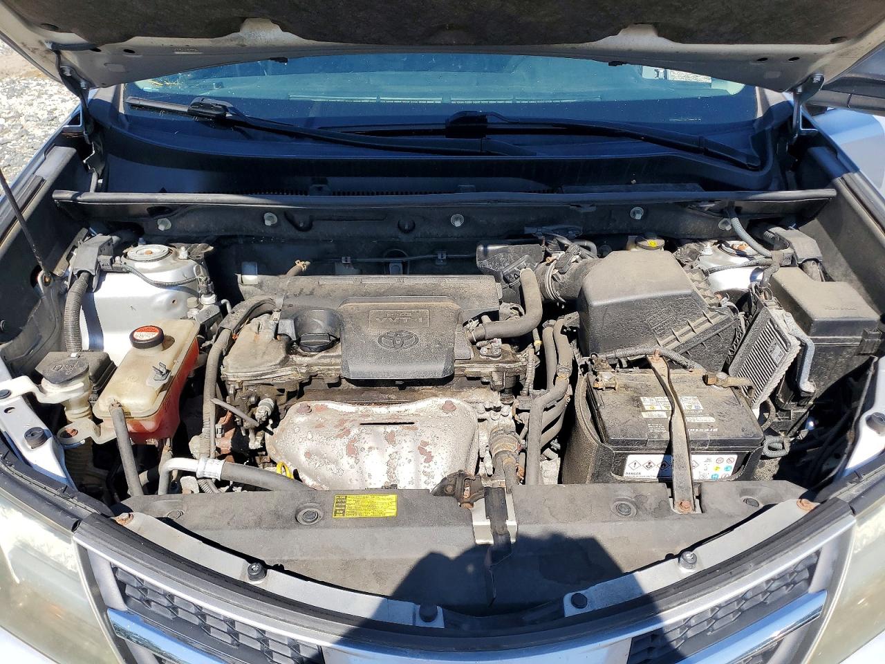 2014 Toyota Rav4 Le Silver vin: JTMBFREV6EJ003549