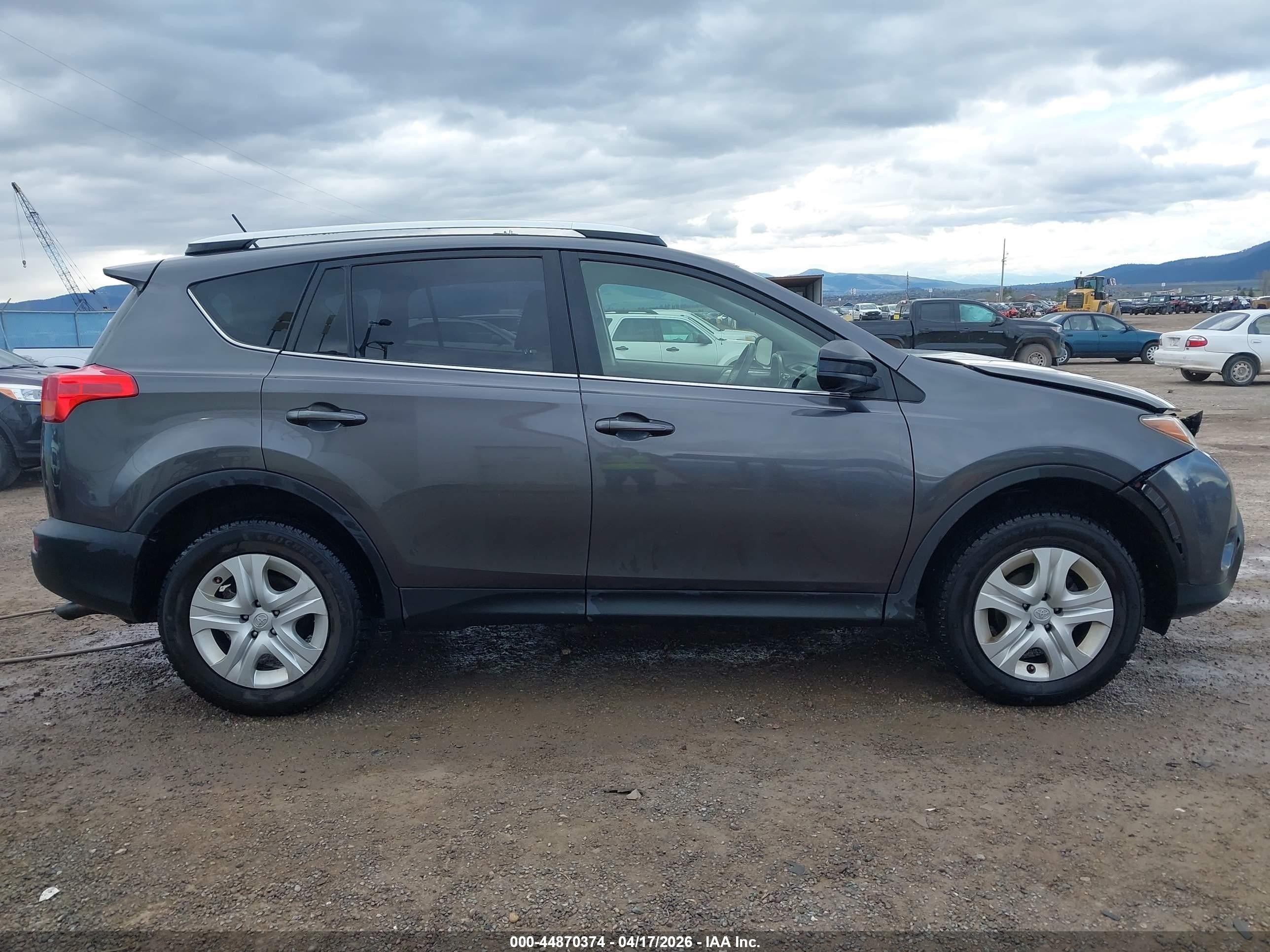 2014 Toyota Rav4 Le Gray vin: JTMBFREV6EJ006726