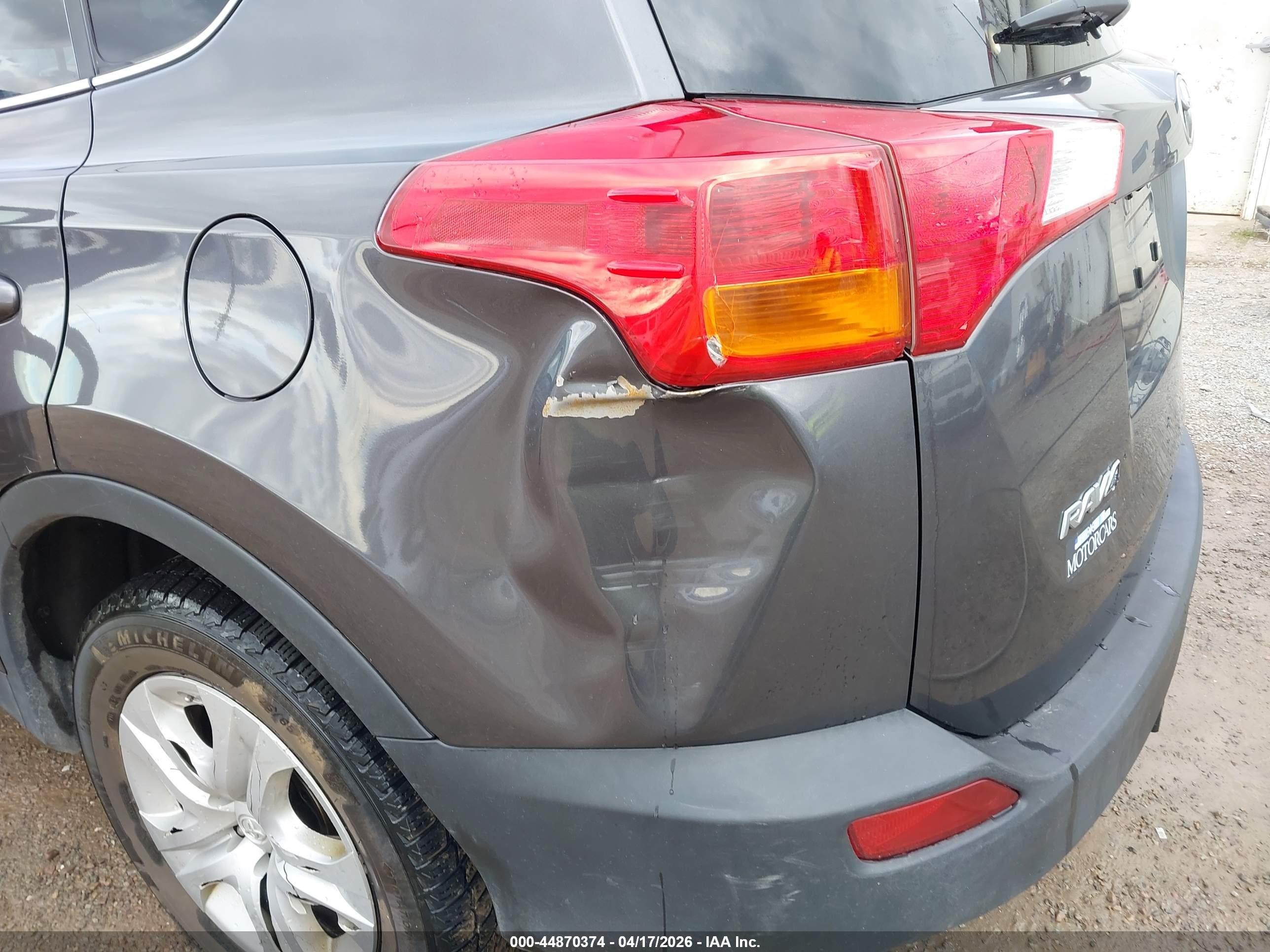2014 Toyota Rav4 Le Gray vin: JTMBFREV6EJ006726