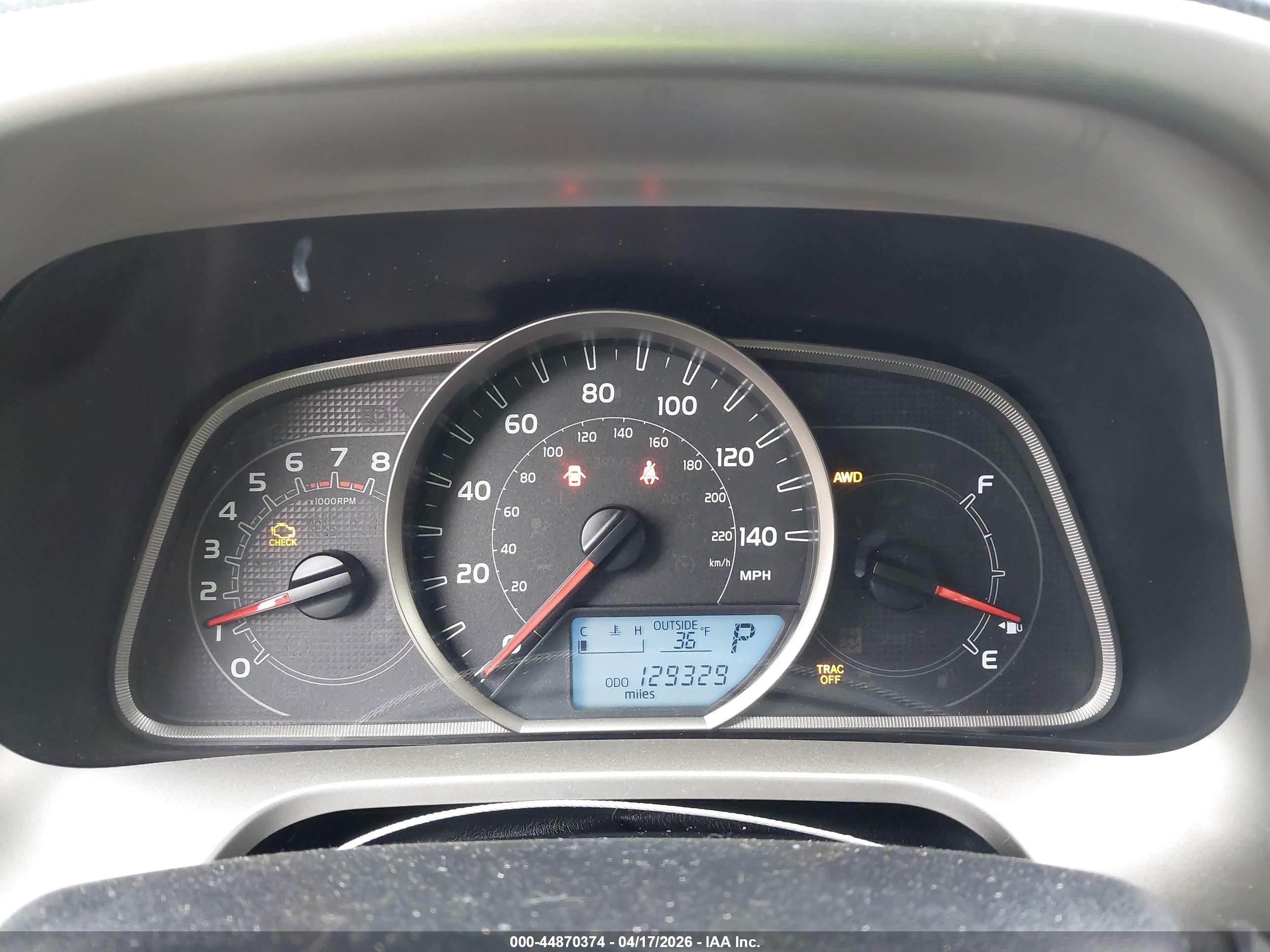 2014 Toyota Rav4 Le Gray vin: JTMBFREV6EJ006726