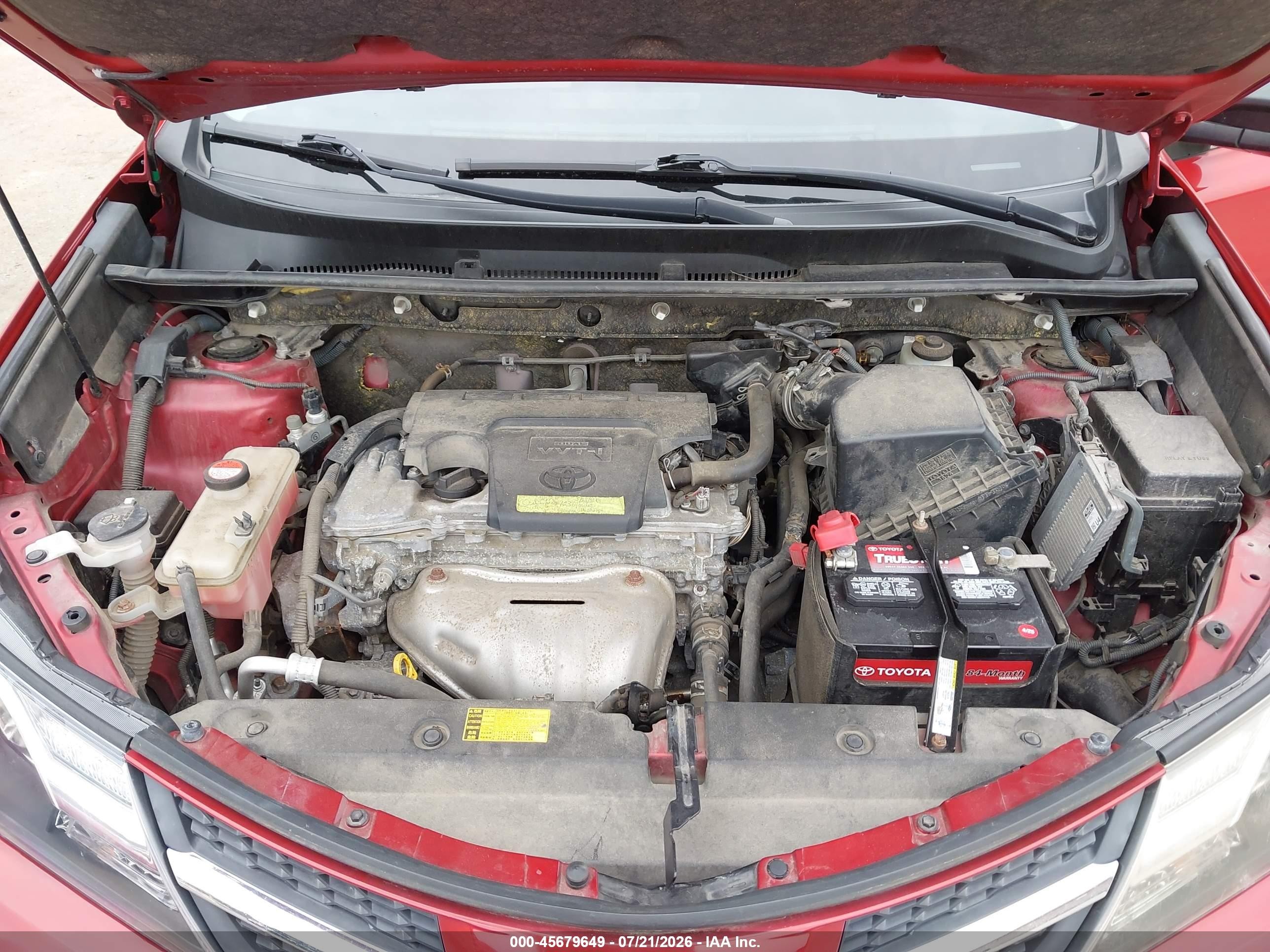 2015 Toyota Rav4 Le Red vin: JTMBFREV6FD108379