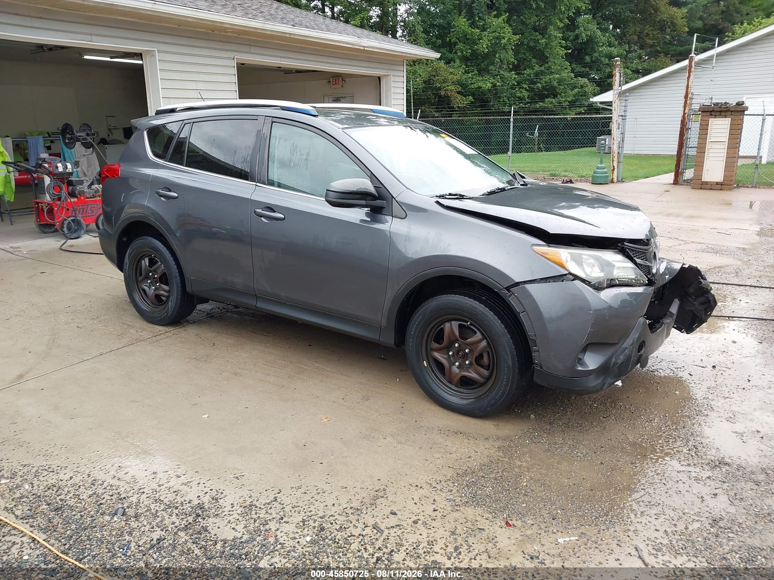 2015 Toyota Rav4 Le Gray vin: JTMBFREV6FD119060