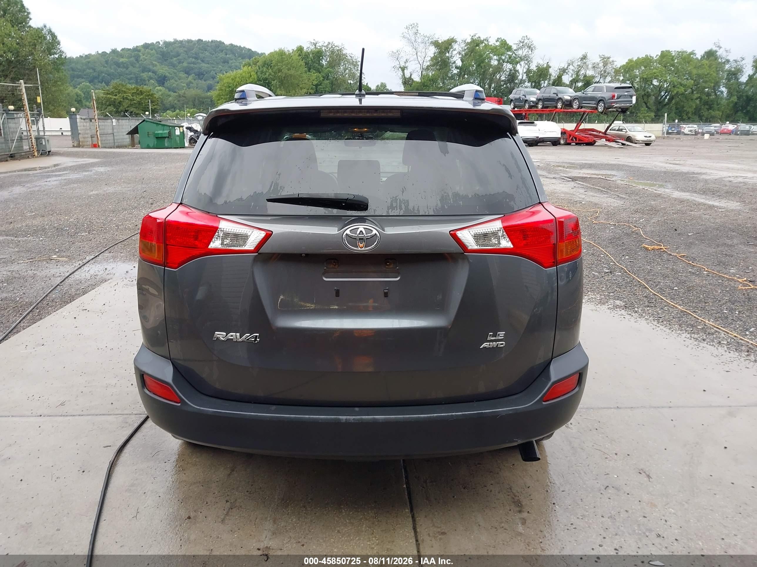 2015 Toyota Rav4 Le Gray vin: JTMBFREV6FD119060