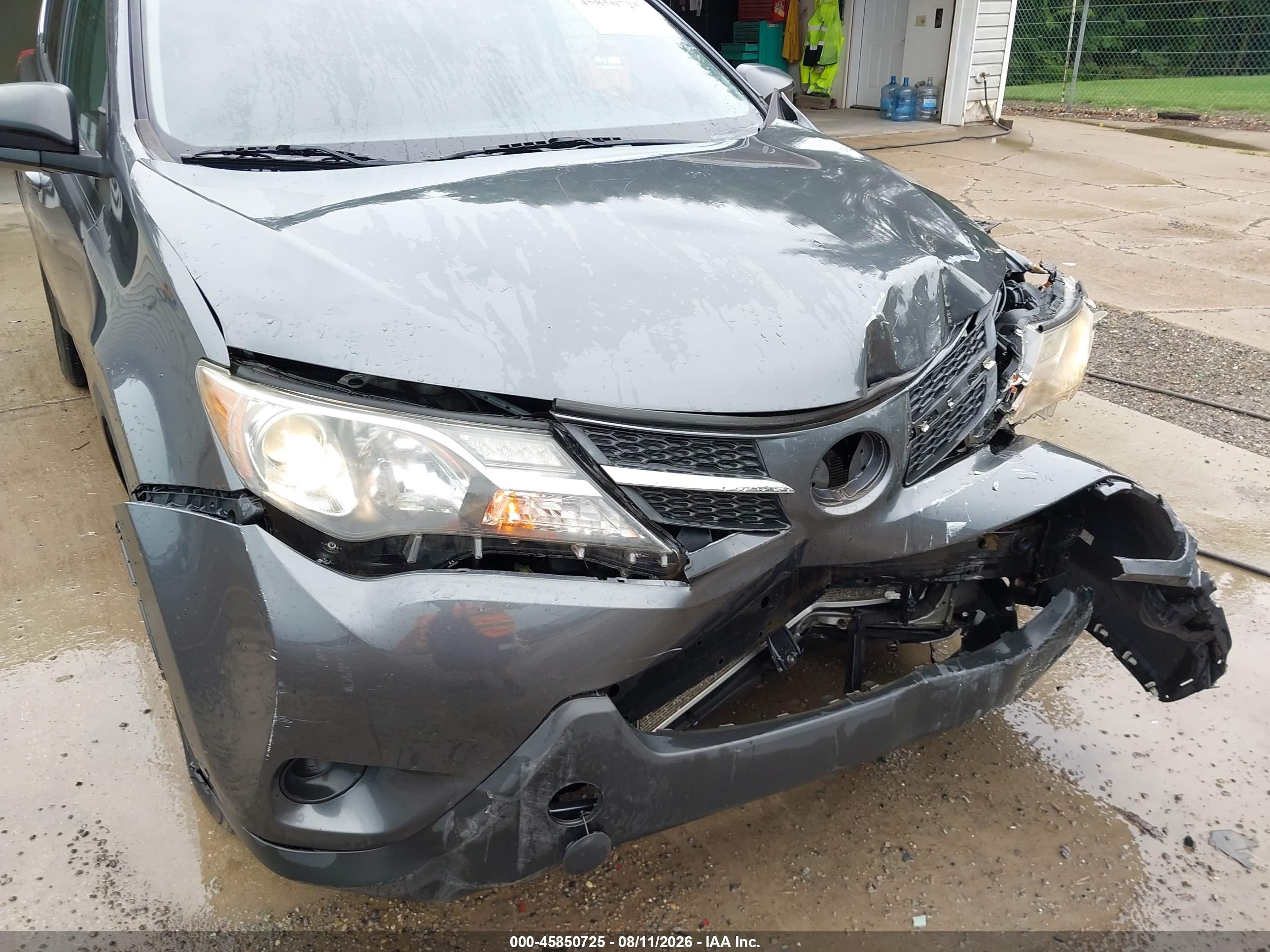 2015 Toyota Rav4 Le Gray vin: JTMBFREV6FD119060