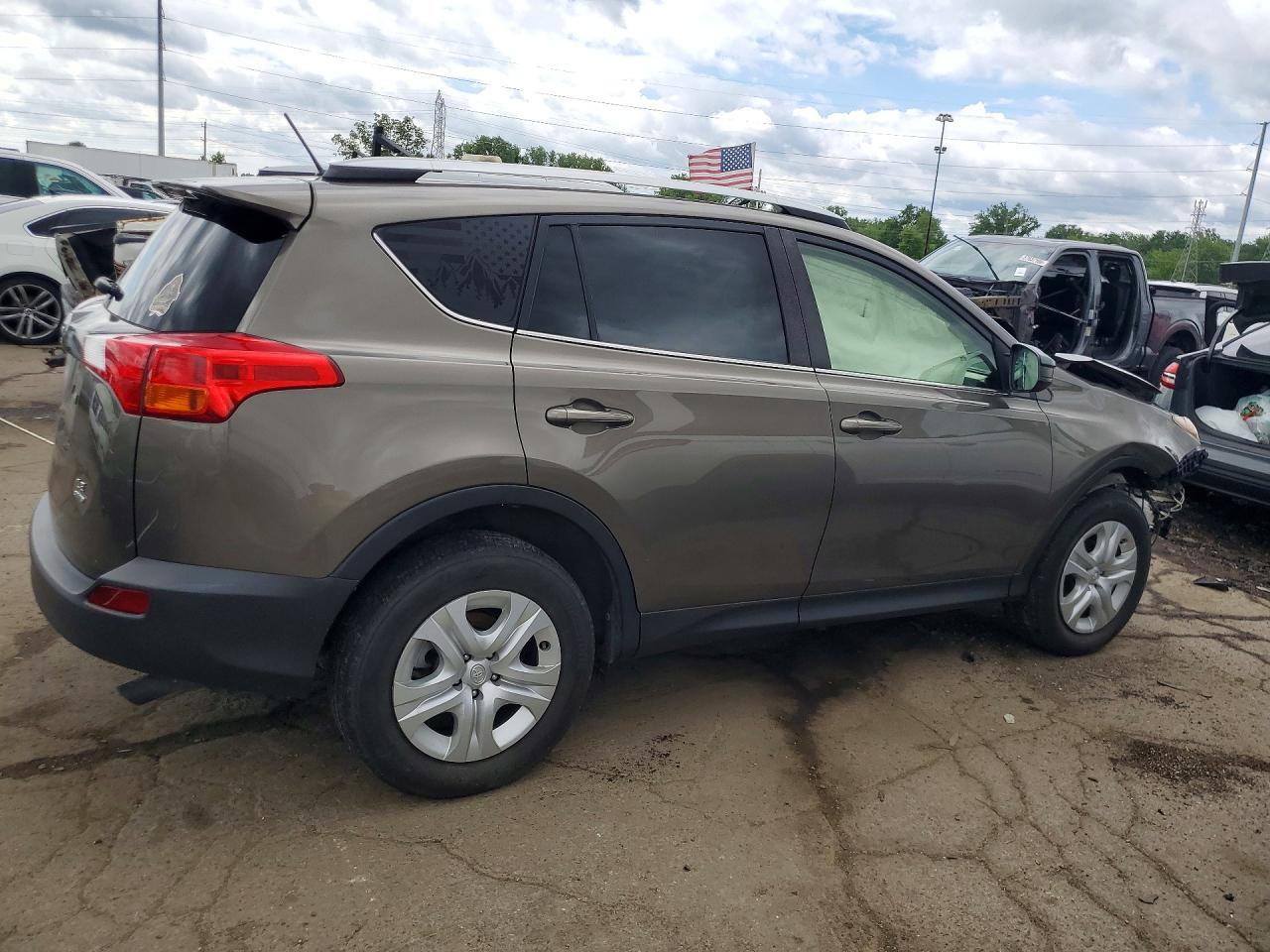 2015 Toyota Rav4 Le Brown vin: JTMBFREV6FD132715