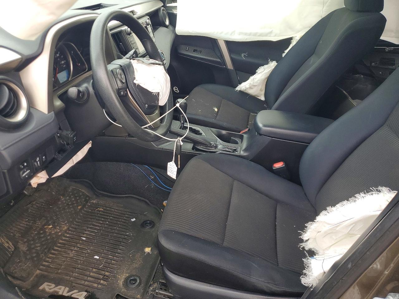 2015 Toyota Rav4 Le Brown vin: JTMBFREV6FD132715