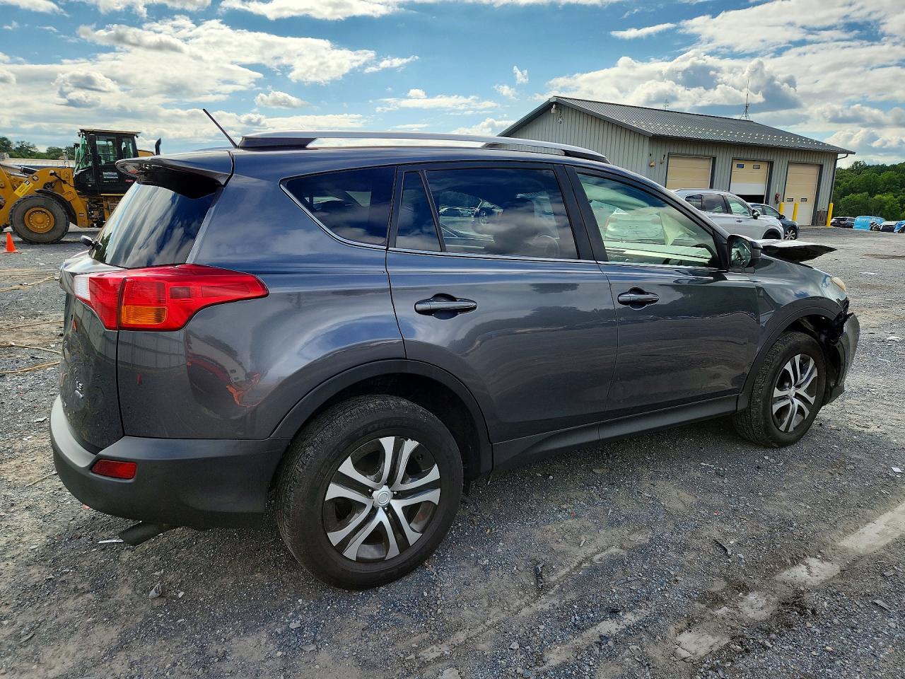 2015 Toyota Rav4 Le Gray vin: JTMBFREV6FD134691