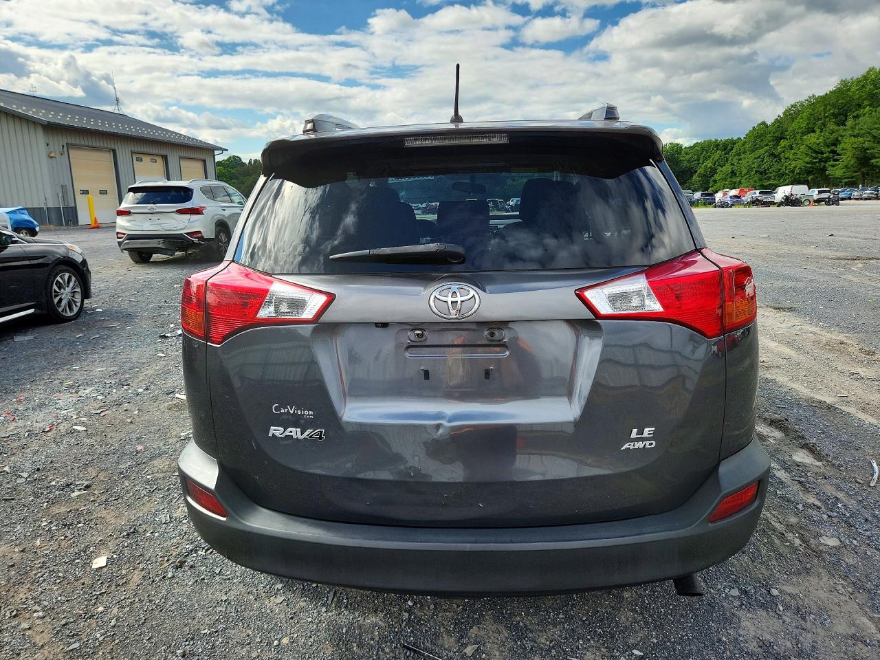 2015 Toyota Rav4 Le Gray vin: JTMBFREV6FD134691