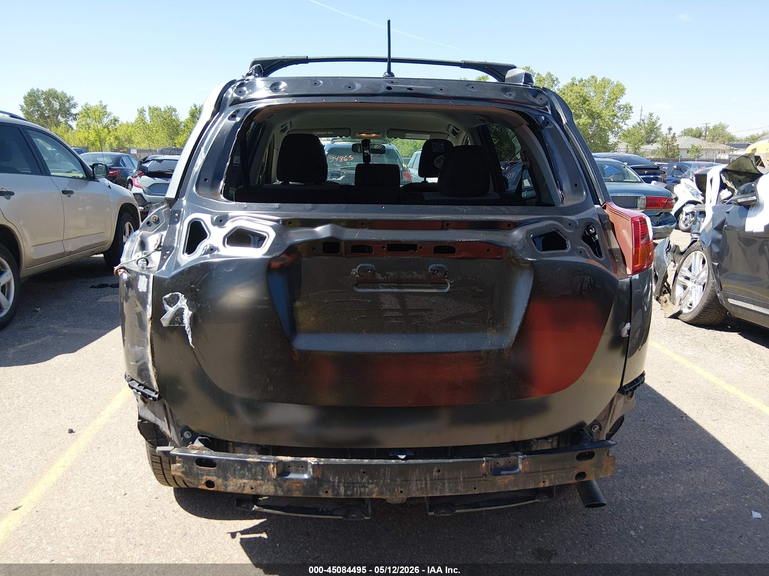 2015 Toyota Rav4 Le Black vin: JTMBFREV6FD137929