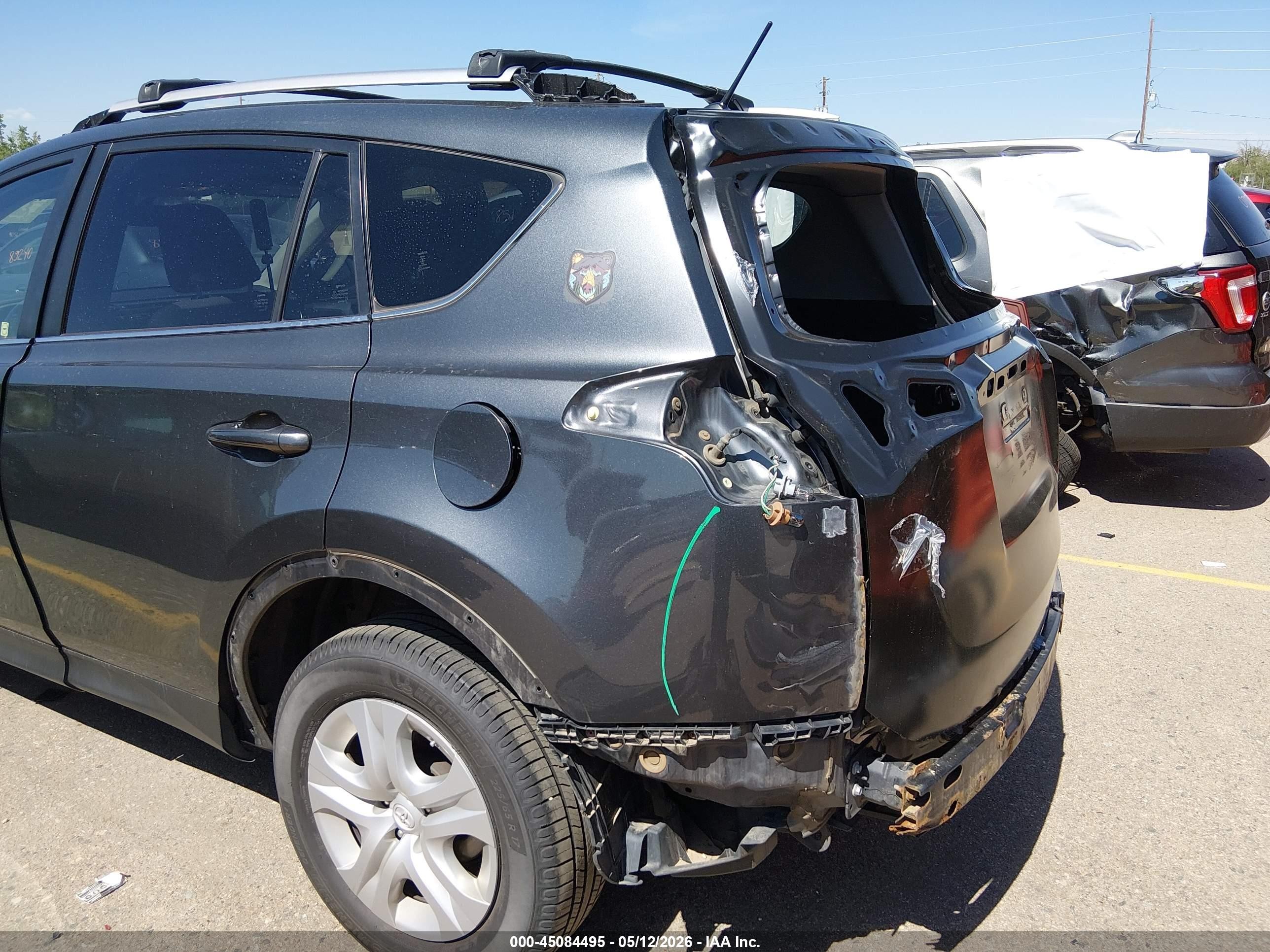 2015 Toyota Rav4 Le Black vin: JTMBFREV6FD137929