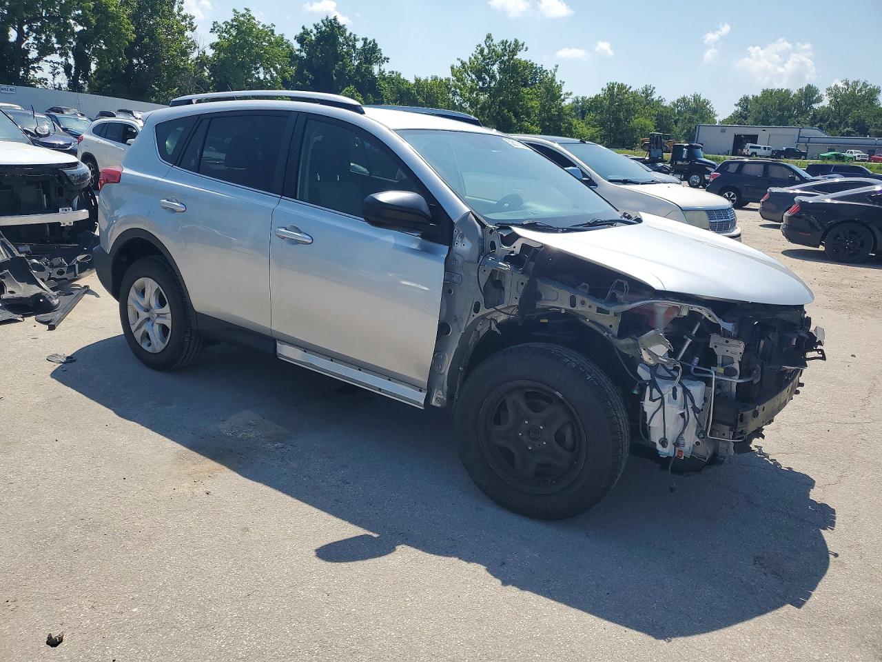 2015 Toyota Rav4 Le Silver vin: JTMBFREV6FD173569