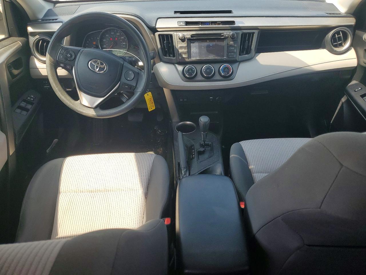 2015 Toyota Rav4 Le Silver vin: JTMBFREV6FD173569