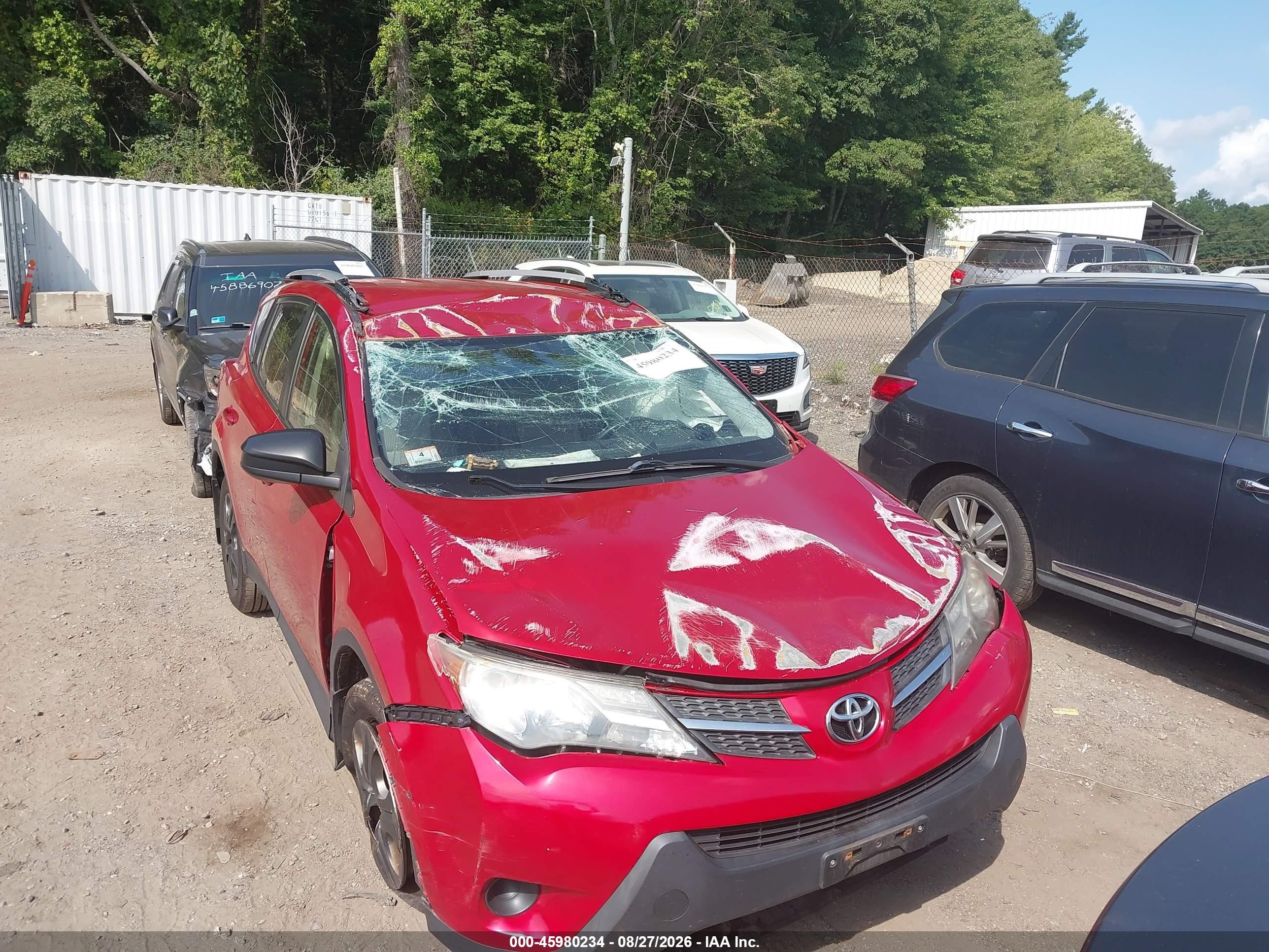 2015 Toyota Rav4 Le Red vin: JTMBFREV6FJ018411