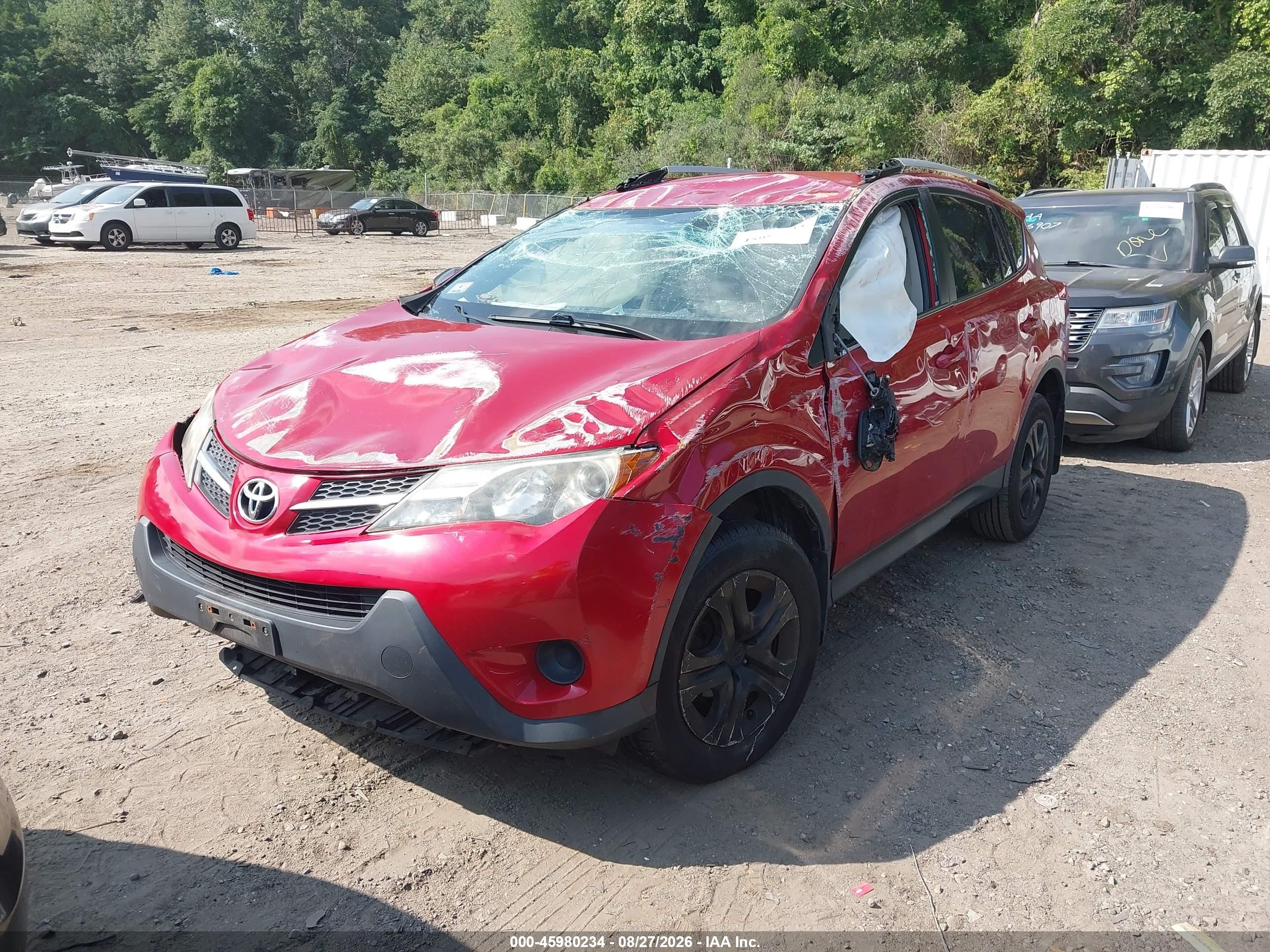 2015 Toyota Rav4 Le Red vin: JTMBFREV6FJ018411