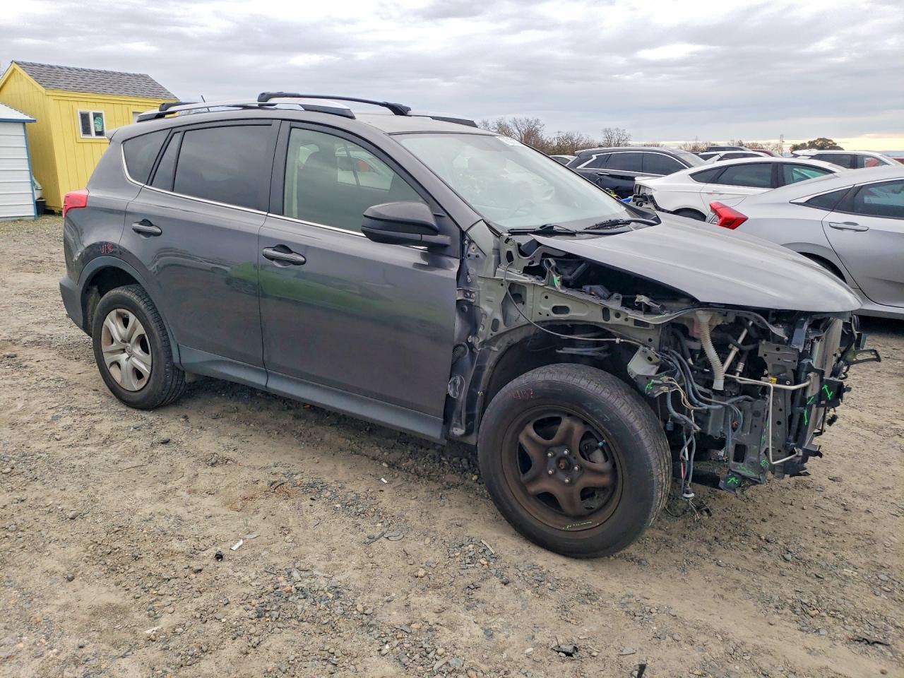 2015 Toyota Rav4 Le Gray vin: JTMBFREV6FJ026217