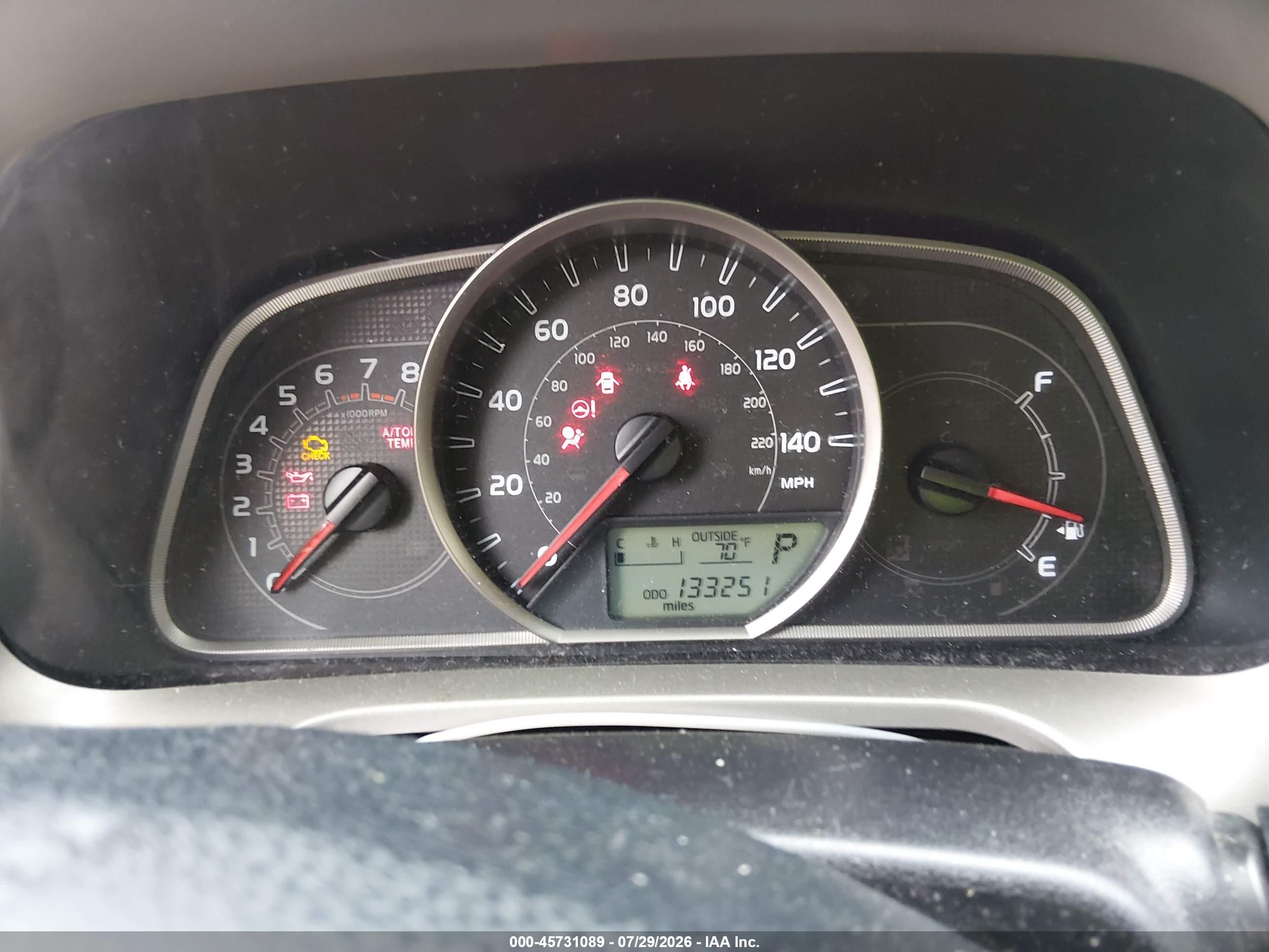 2015 Toyota Rav4 Le Red vin: JTMBFREV6FJ037332