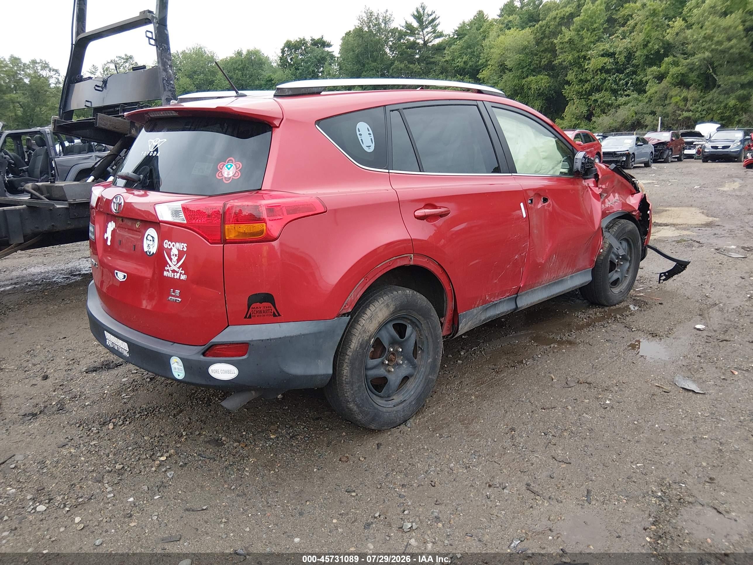 2015 Toyota Rav4 Le Red vin: JTMBFREV6FJ037332