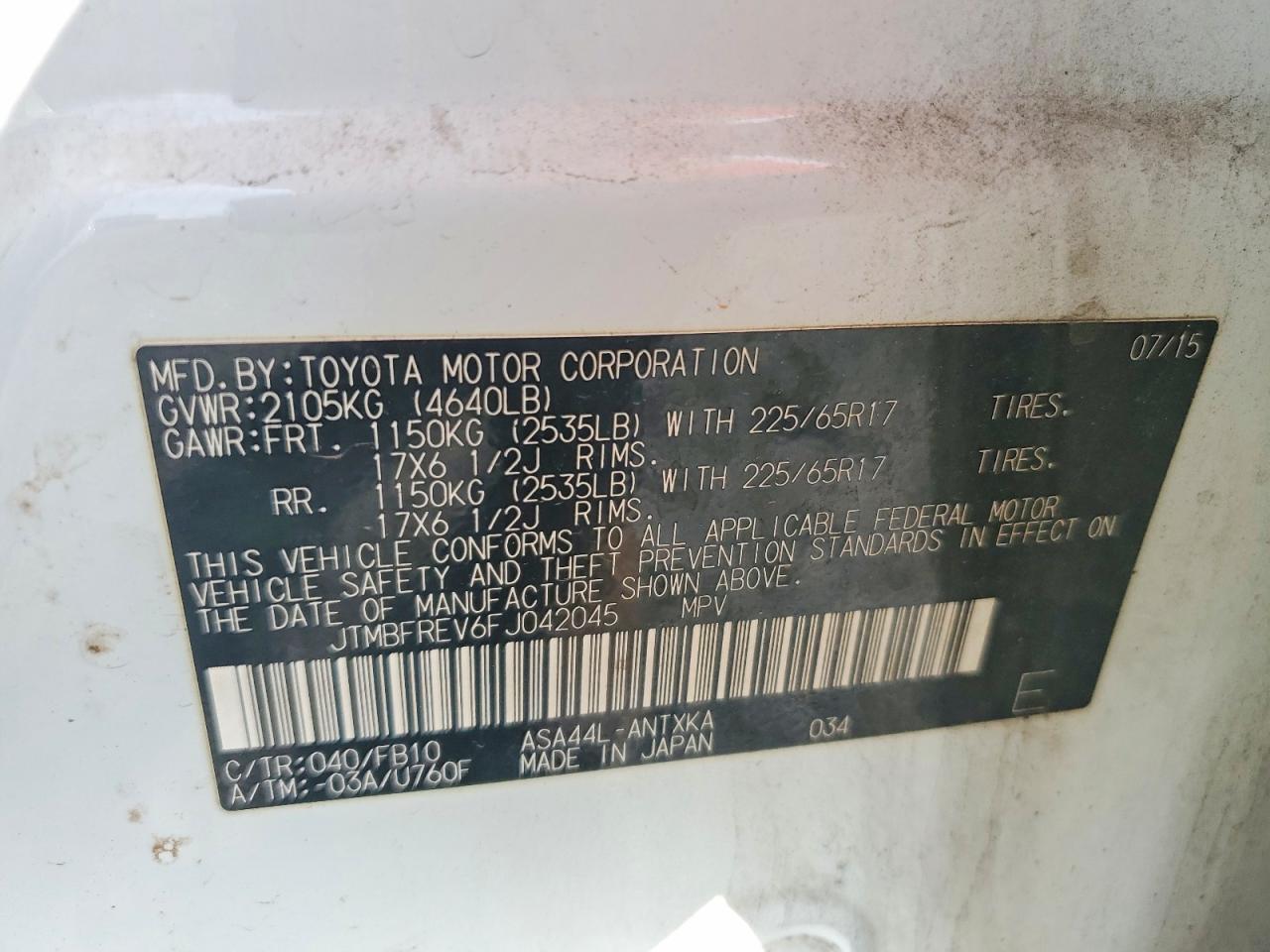 2015 Toyota Rav4 Le White vin: JTMBFREV6FJ042045