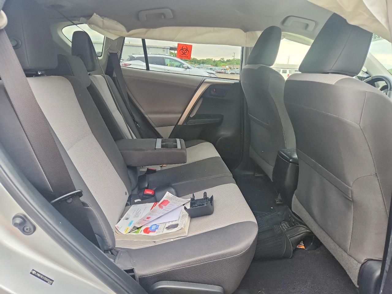 2013 Toyota Rav4 Le Silver vin: JTMBFREV7D5000487