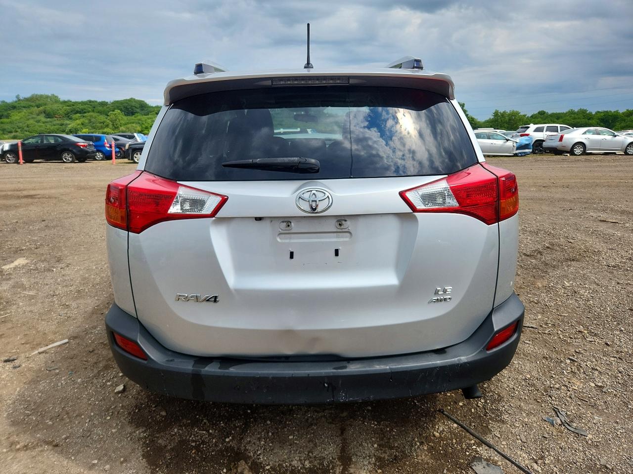 2013 Toyota Rav4 Le Silver vin: JTMBFREV7D5000487